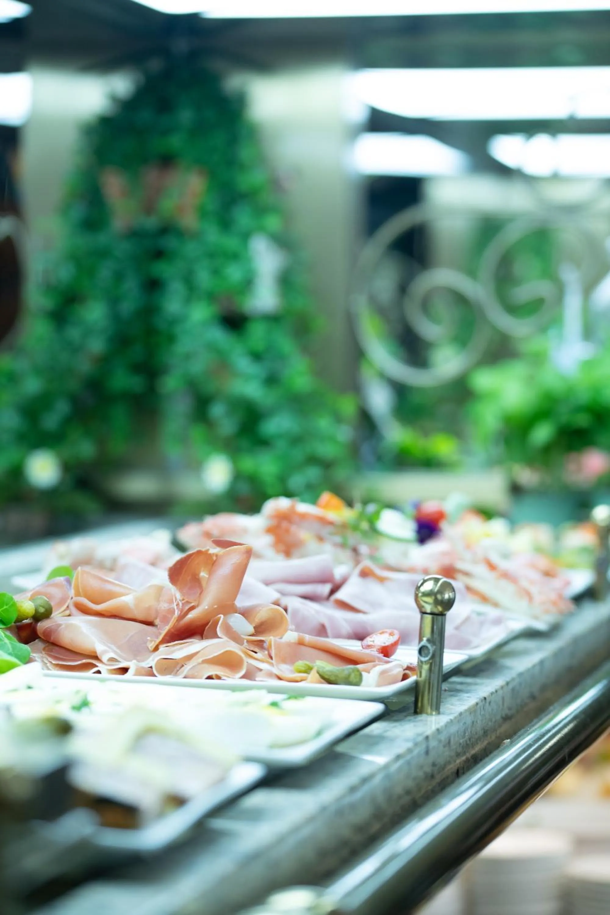 Restaurant/places to eat in Logis Hôtel - Le Relais du Parisis