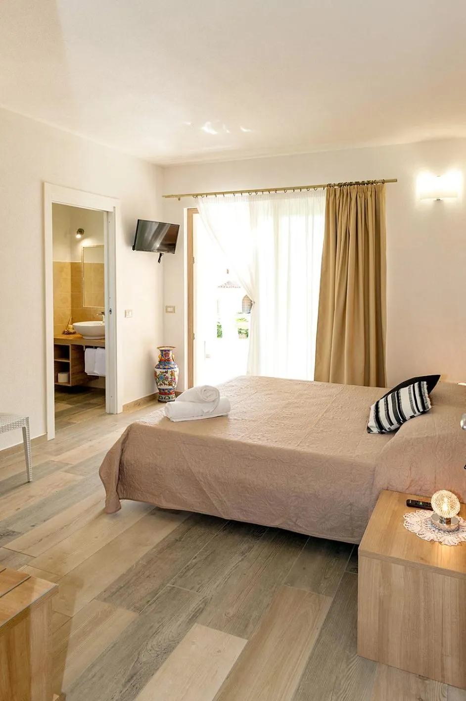 Bed in MOLAROTTO CAMERE CON ANGOLO COTTURA