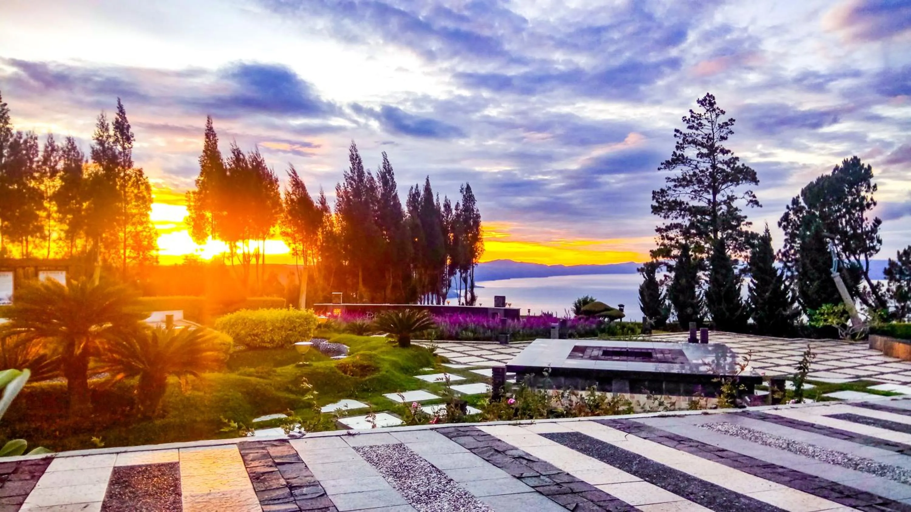 Lake view in Taman Simalem Resort