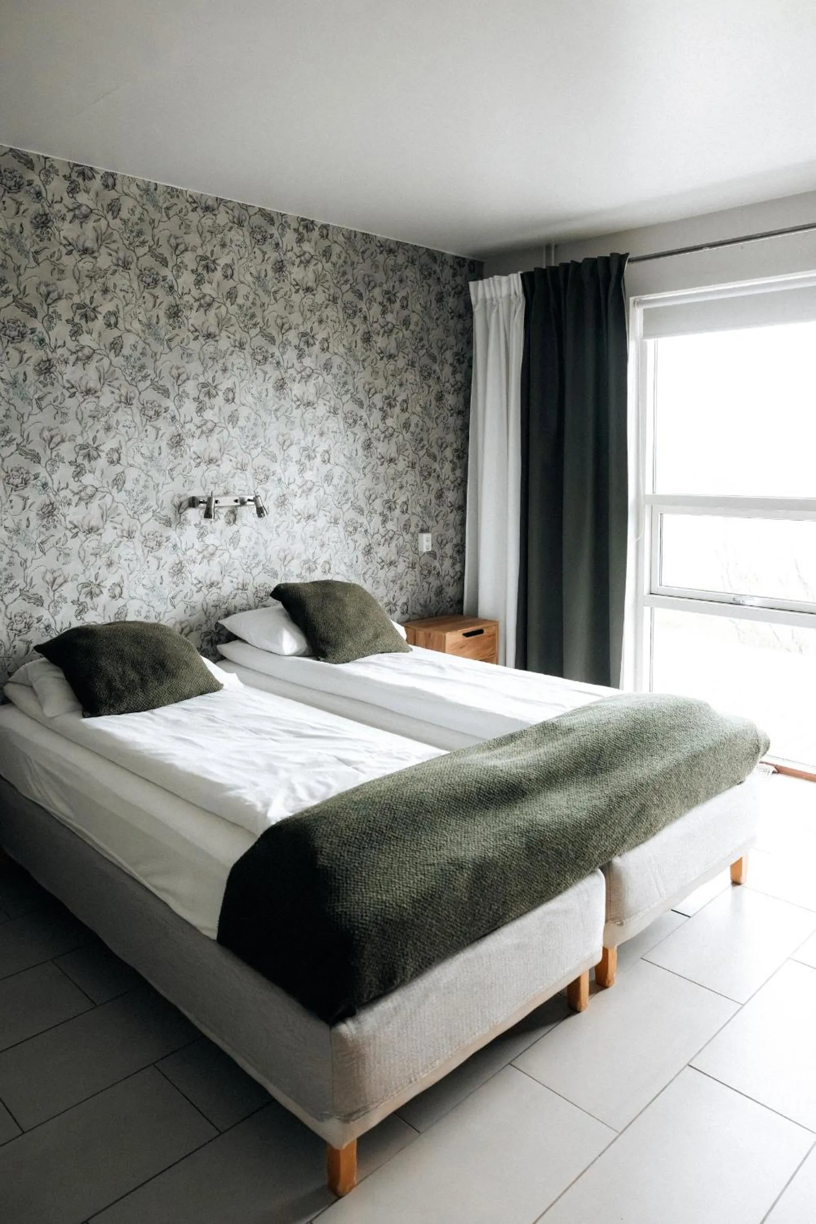 Bedroom, Bed in Hotel Laki