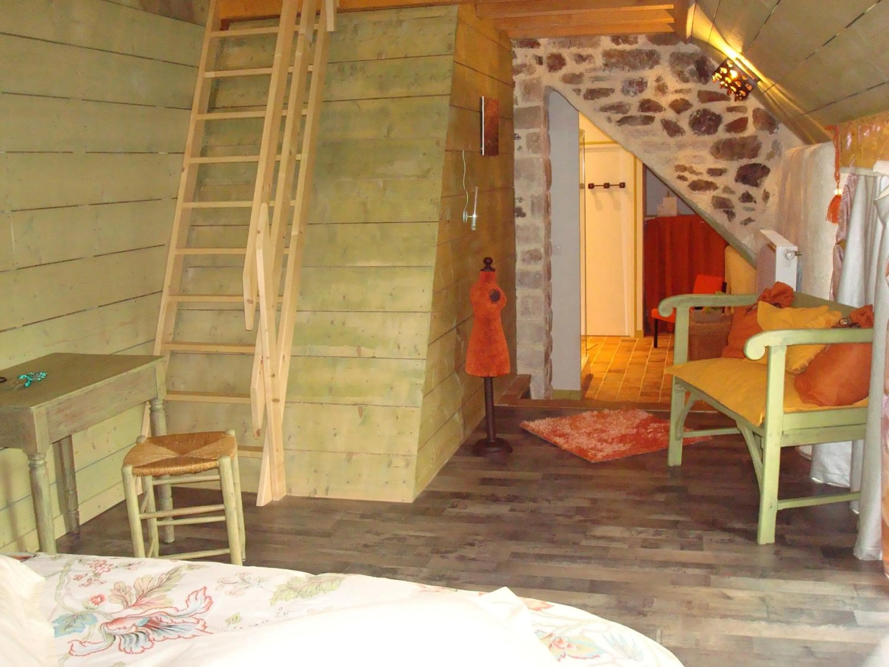 Bedroom in Aux Greniers à Rêves