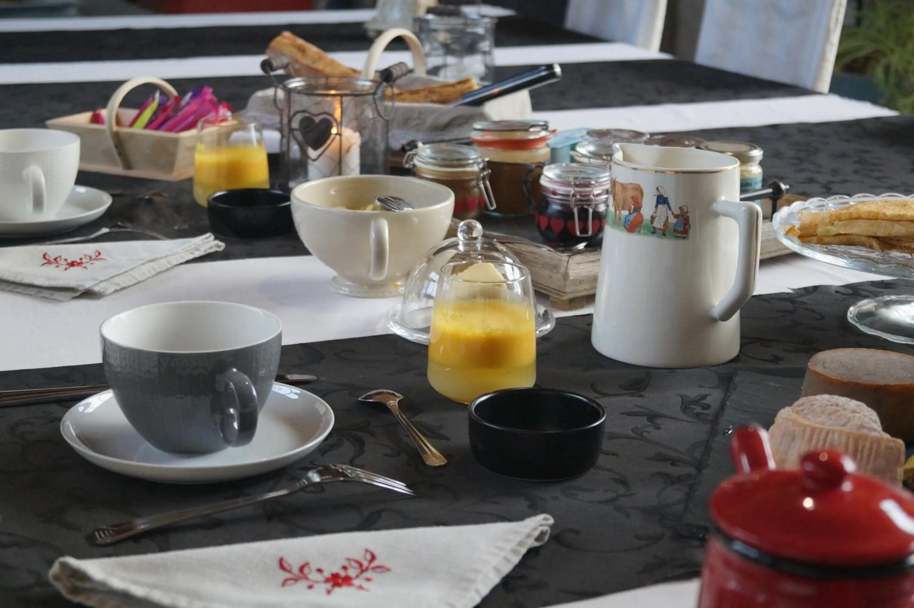 Food and drinks in Aux Greniers à Rêves