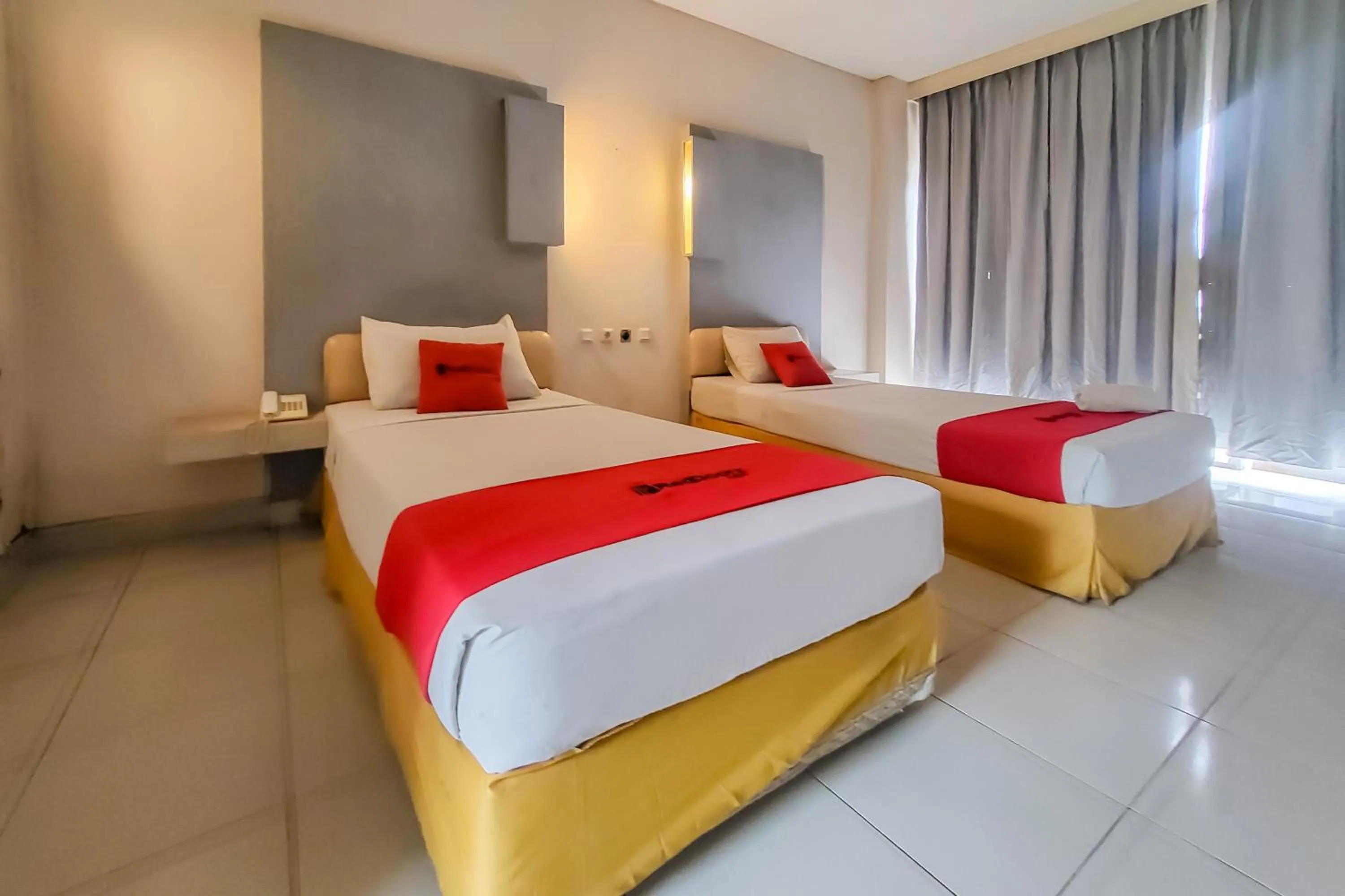 Bedroom, Bed in RedDoorz near UPI Setiabudhi Bandung