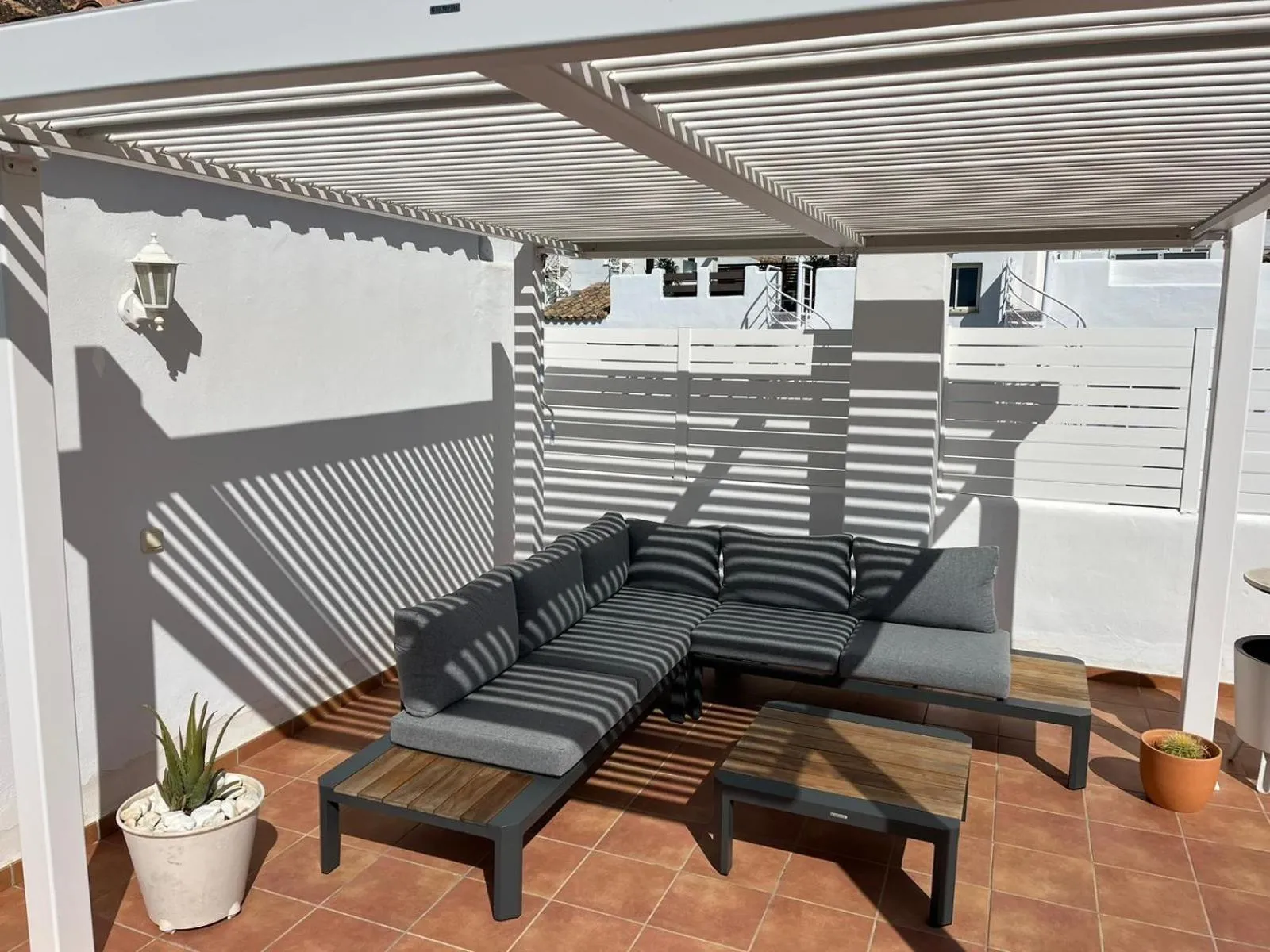 2266-Amazing newly furnished apt,on golf, sea view