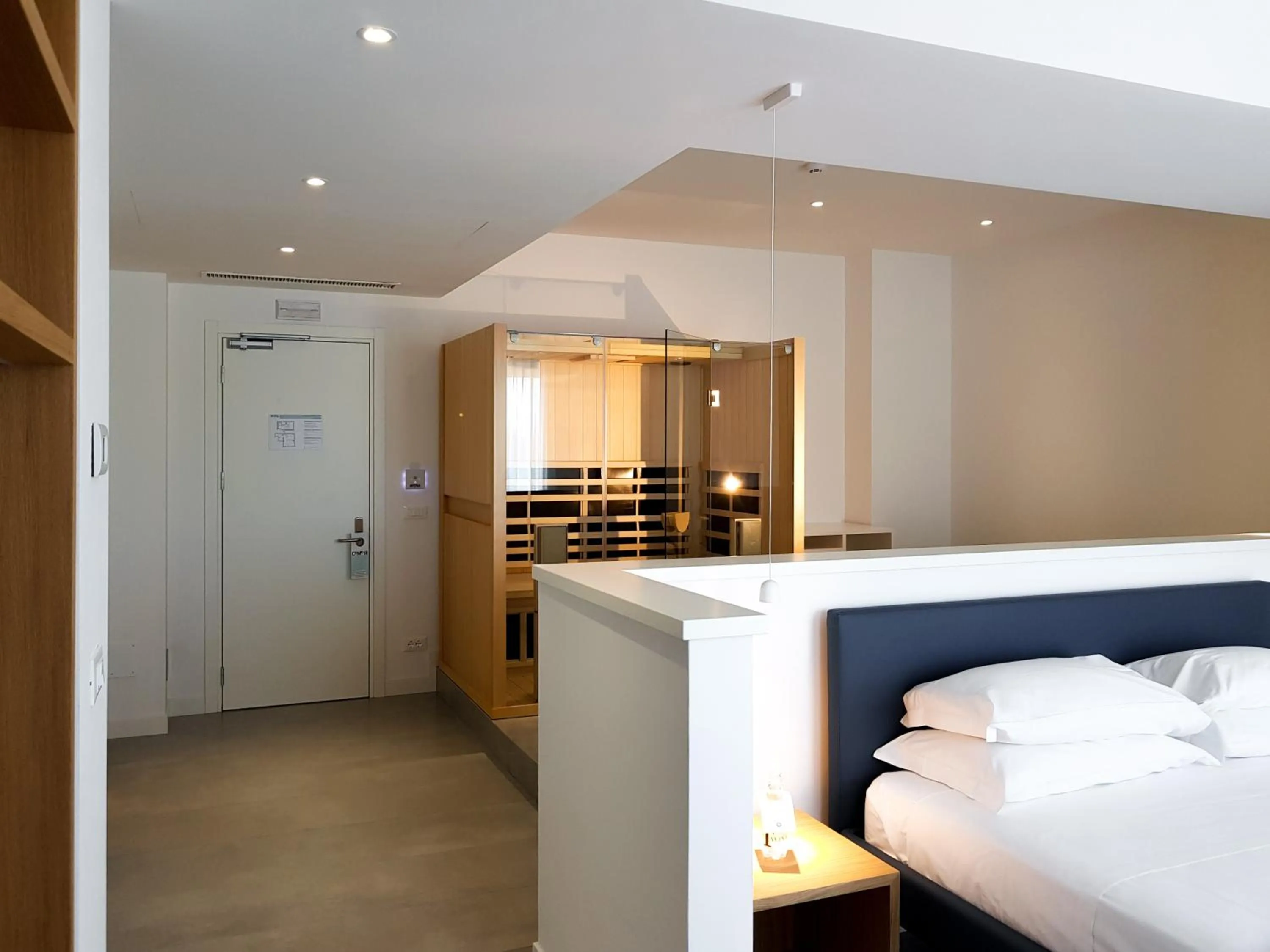 Sauna, Bed in Mosella Suite Hotel