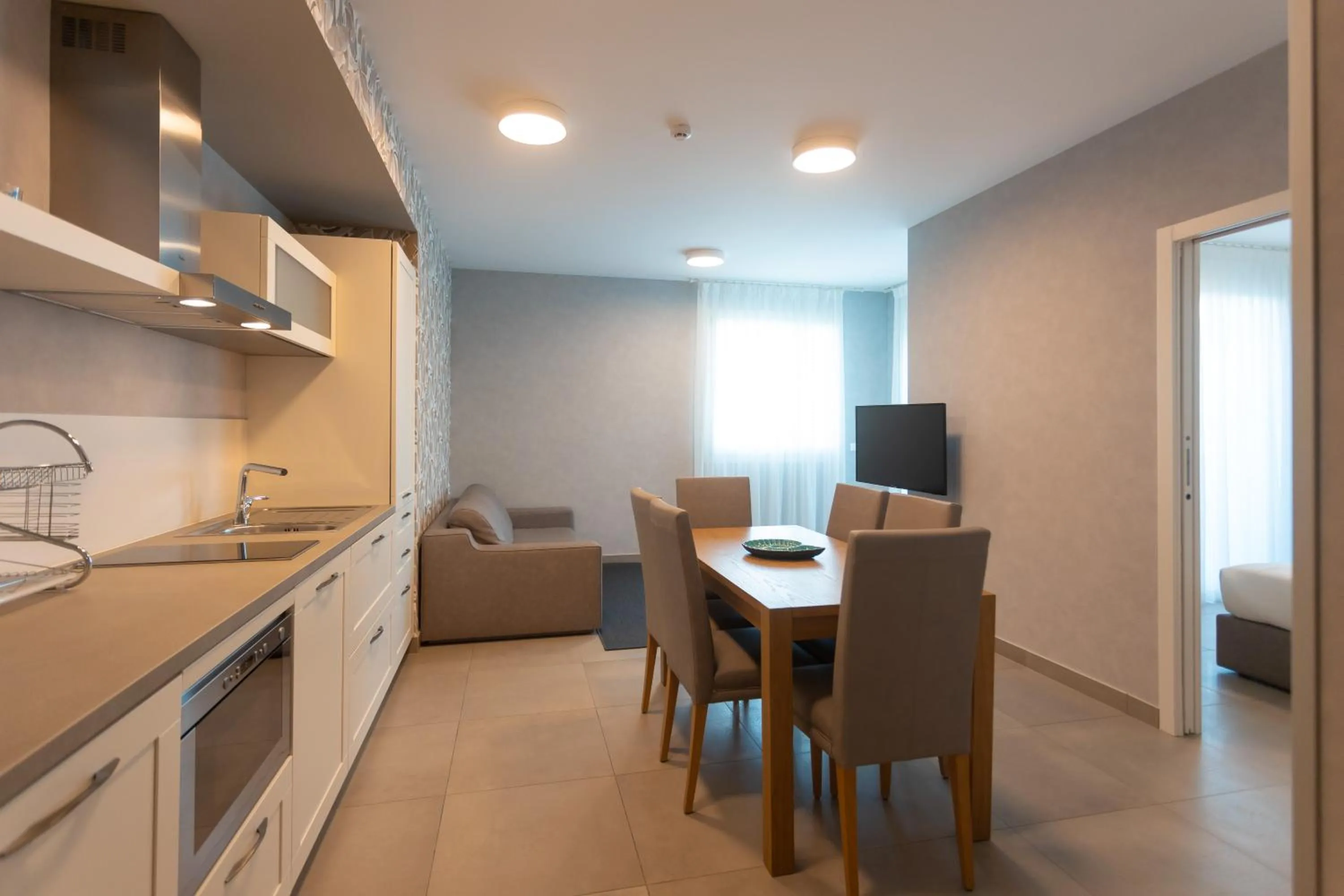 TV and multimedia in Mosella Suite Hotel