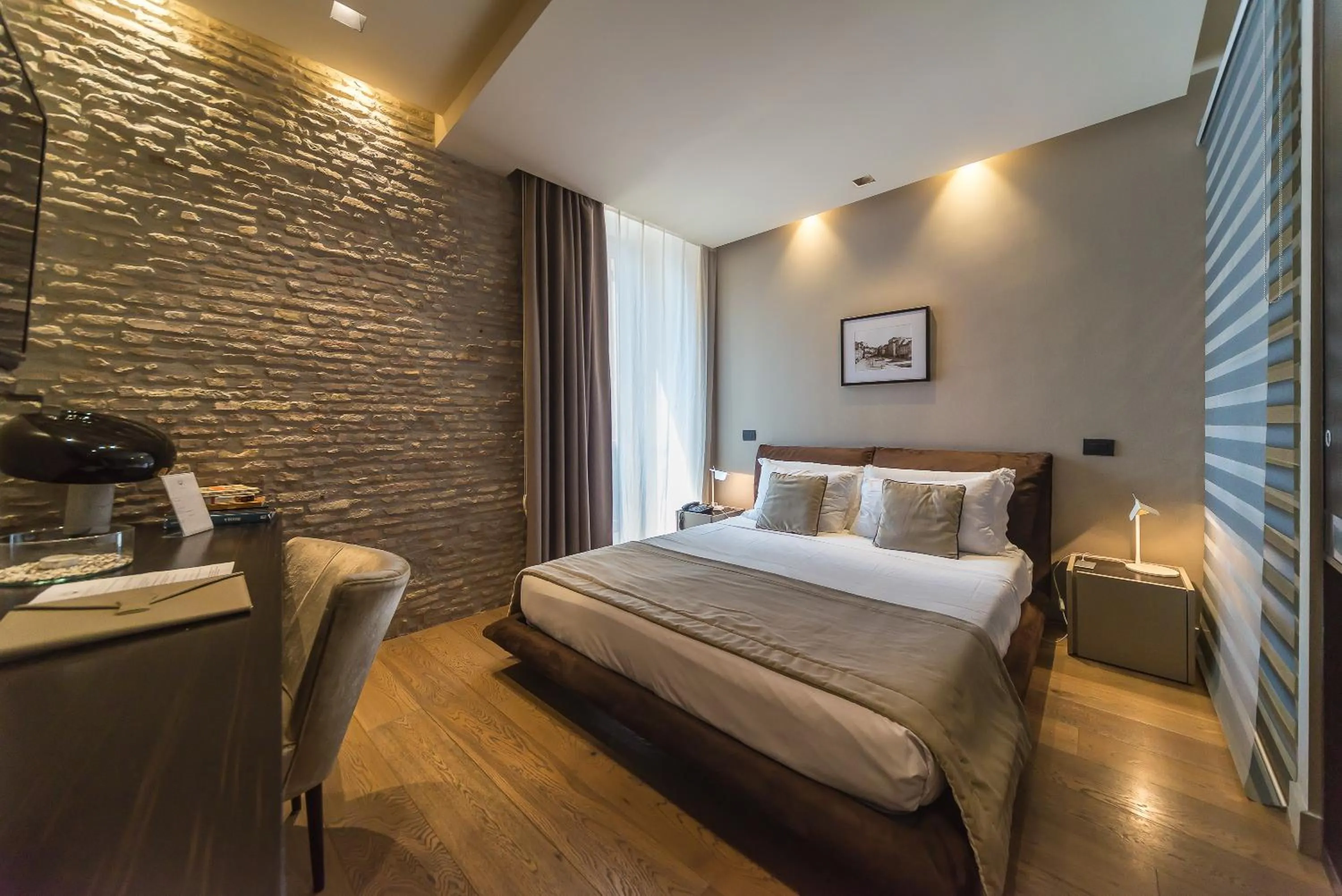 Photo of the whole room, Bed in Campo Marzio Luxury Suites