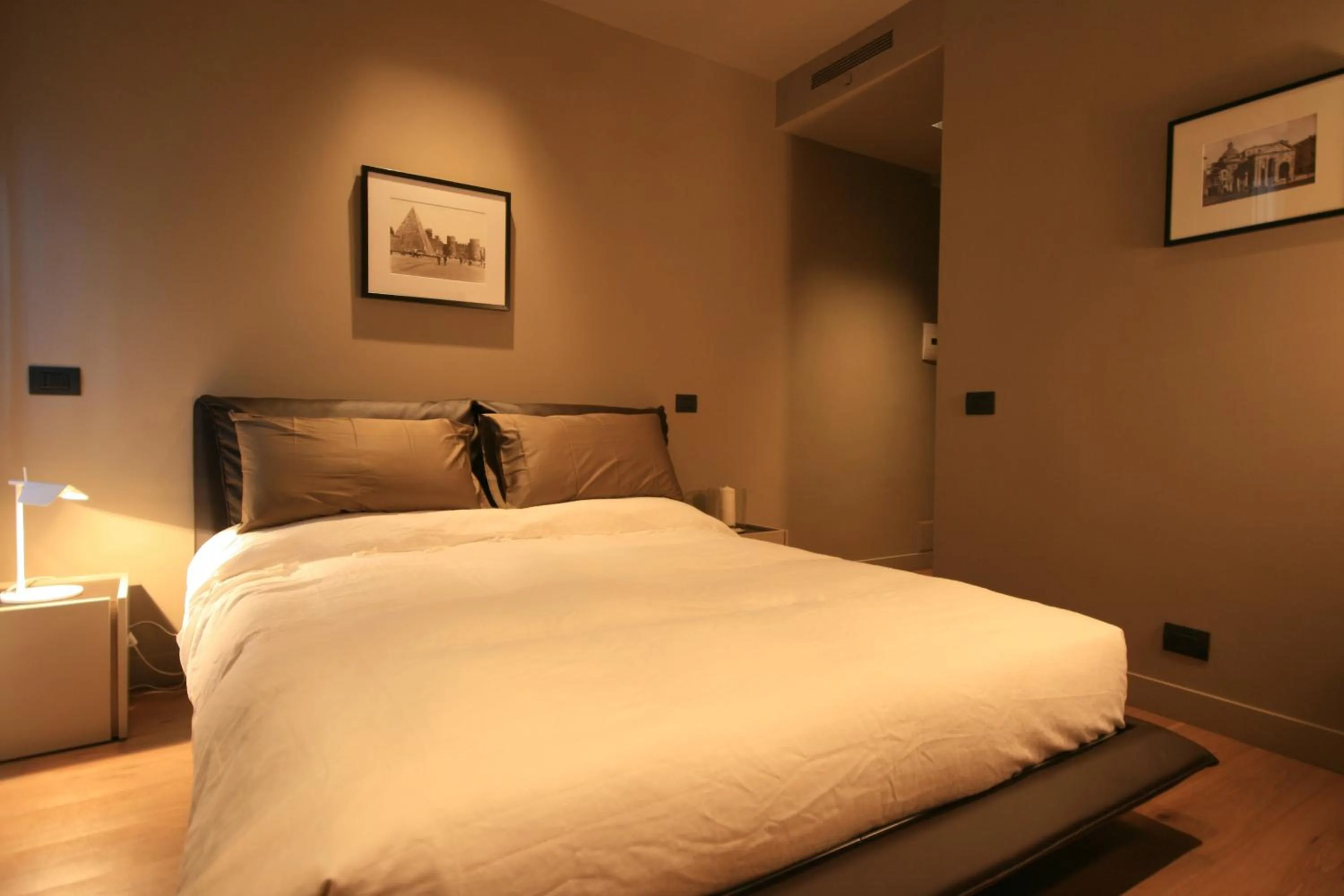 Bed in Campo Marzio Luxury Suites