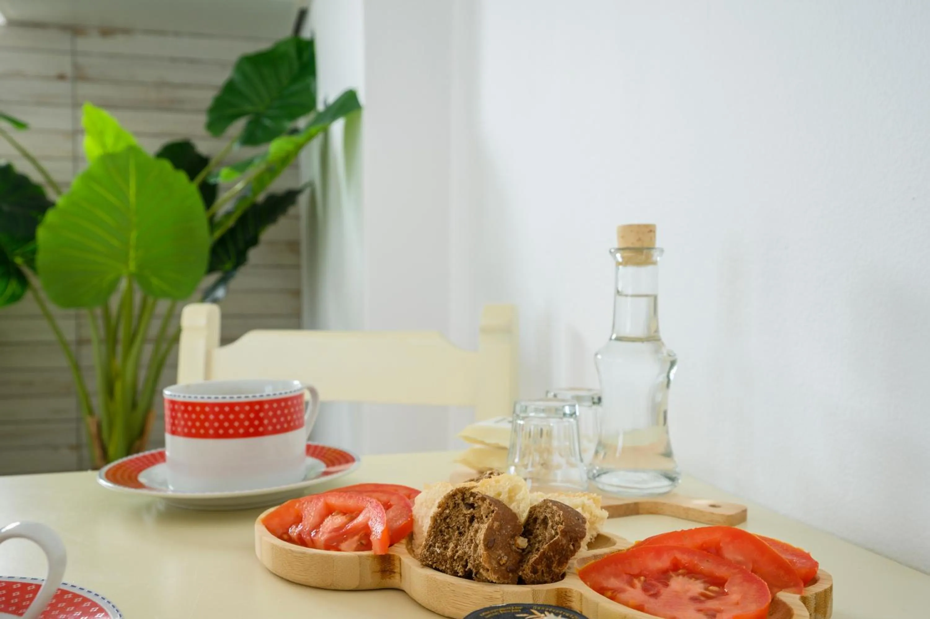 Food and drinks in Hermes Beach Front