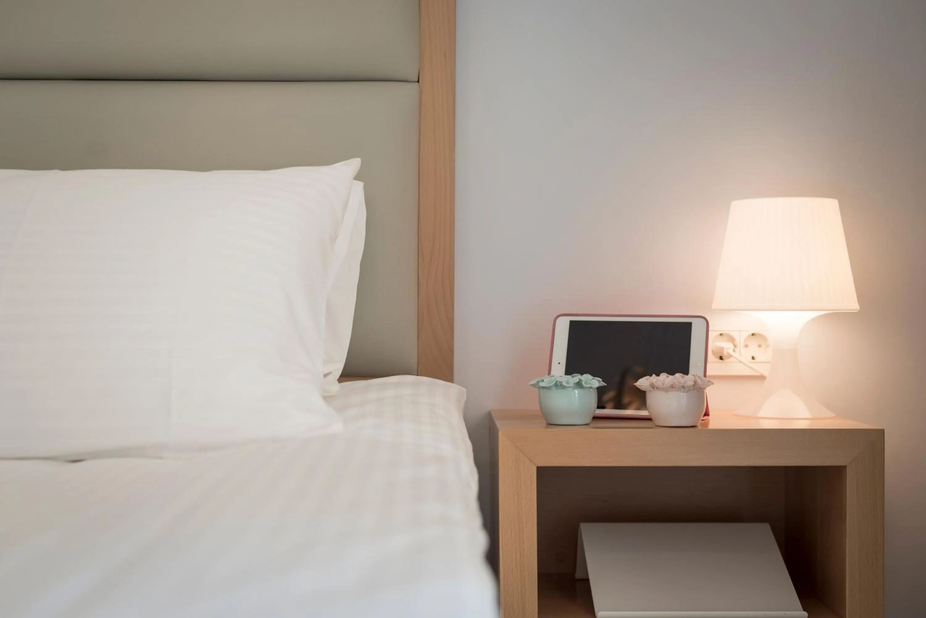 Bedroom, Bed in Hermes Beach Front