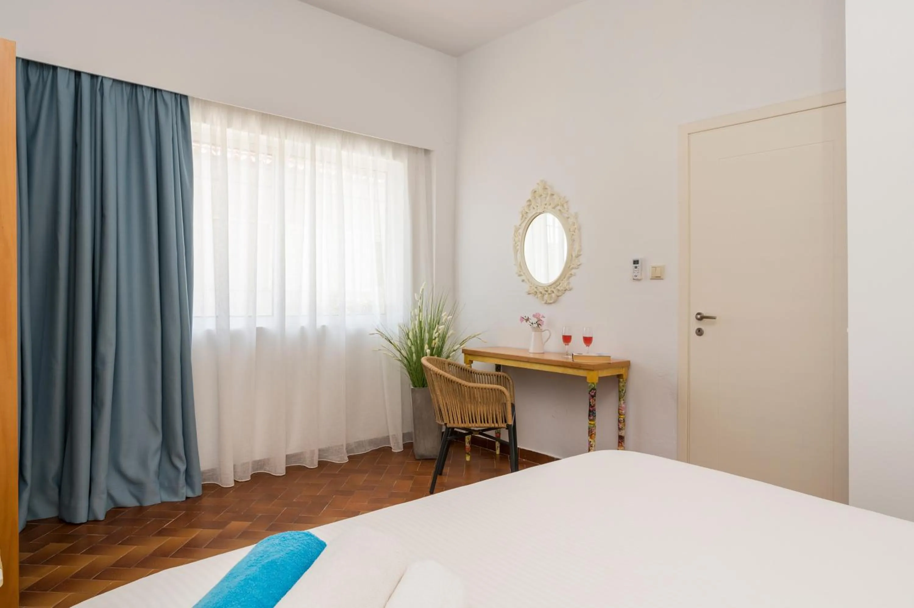 Bedroom, Bed in Hermes Beach Front