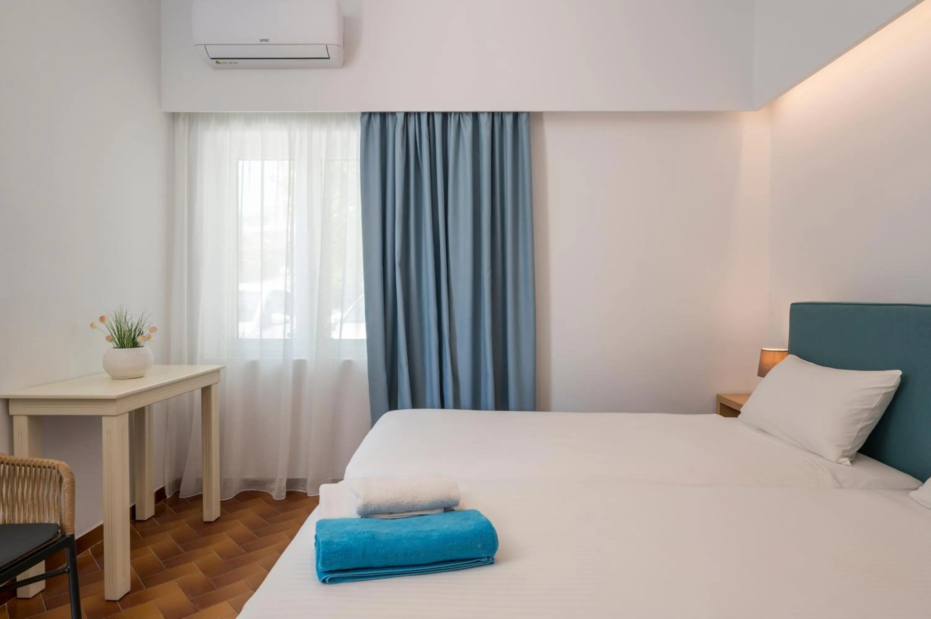 Bedroom, Bed in Hermes Beach Front