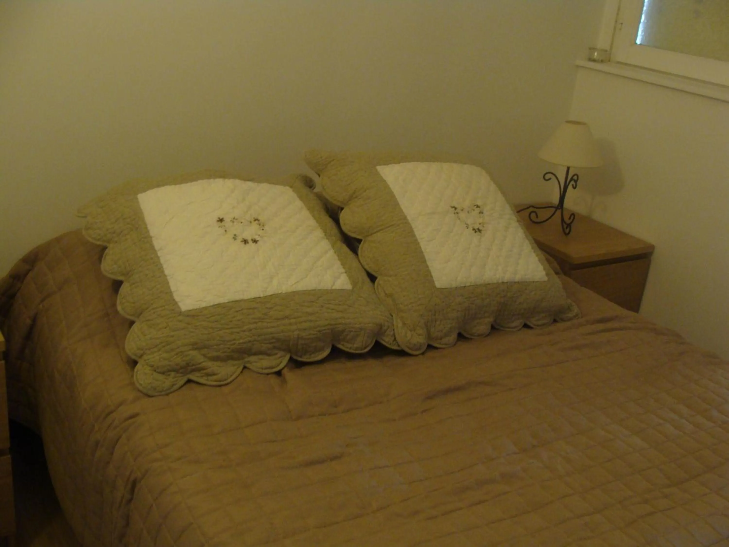 Bedroom, Bed in la Bassure de Baas à Ambleteuse