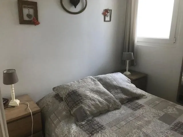 Bedroom, Bed in la Bassure de Baas à Ambleteuse