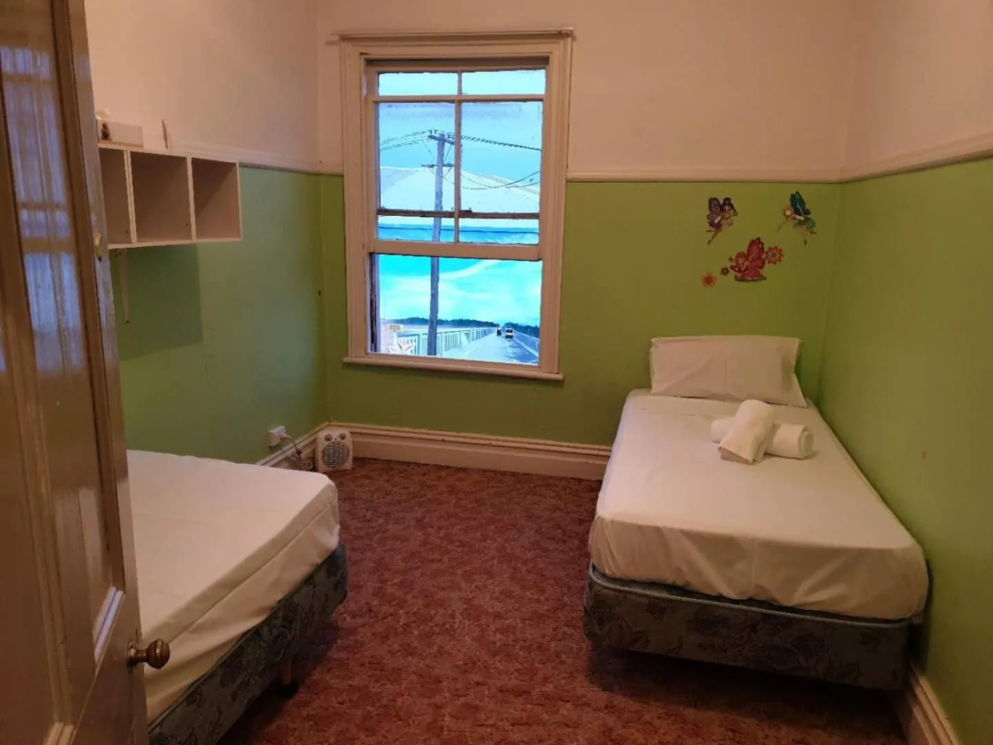 Bed in South Rakaia Hotel