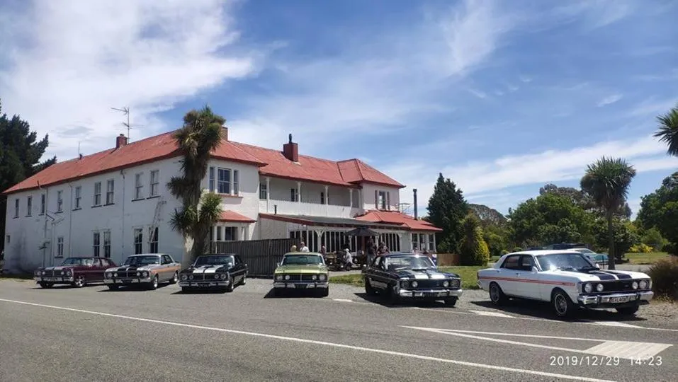 South Rakaia Hotel