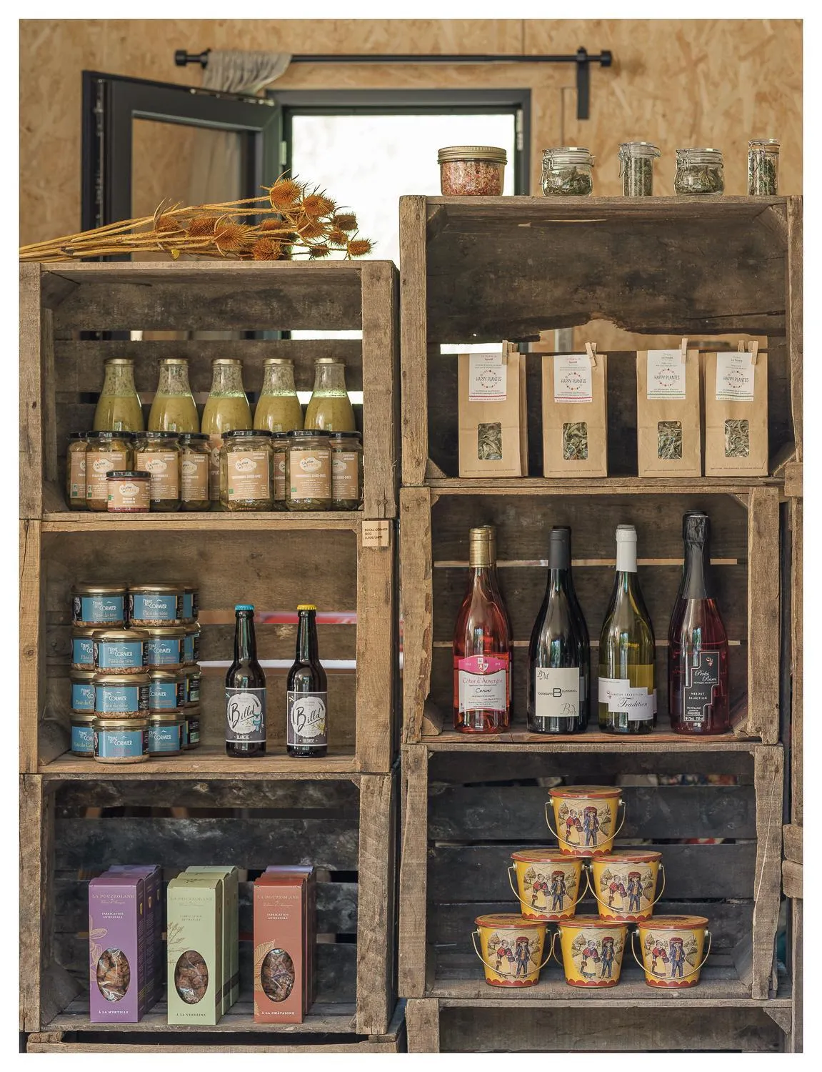 On-site shops in Volvic Organic Resort