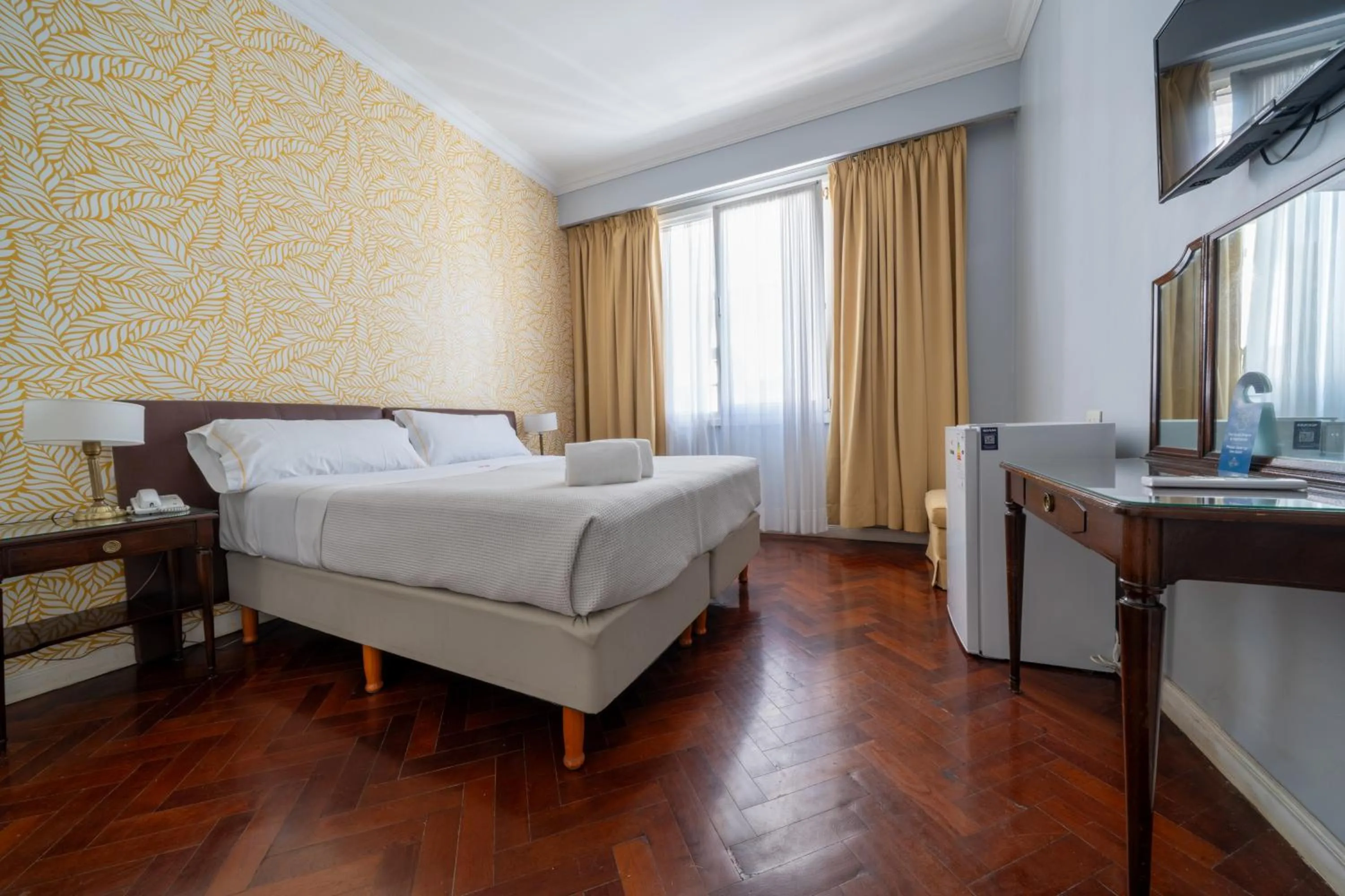 Photo of the whole room, Bed in HOTEL REGIS