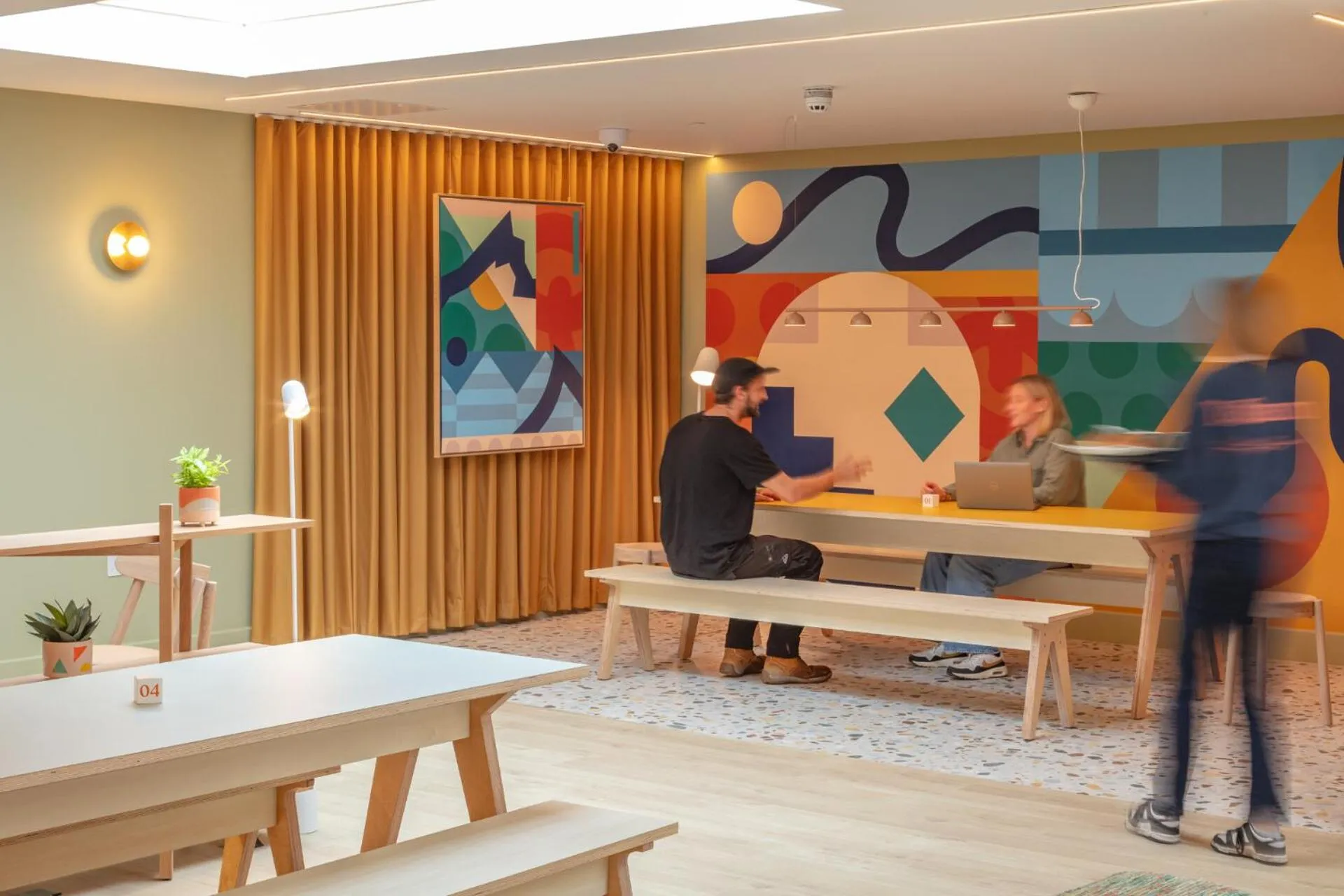 Restaurant/places to eat in SeaSpace