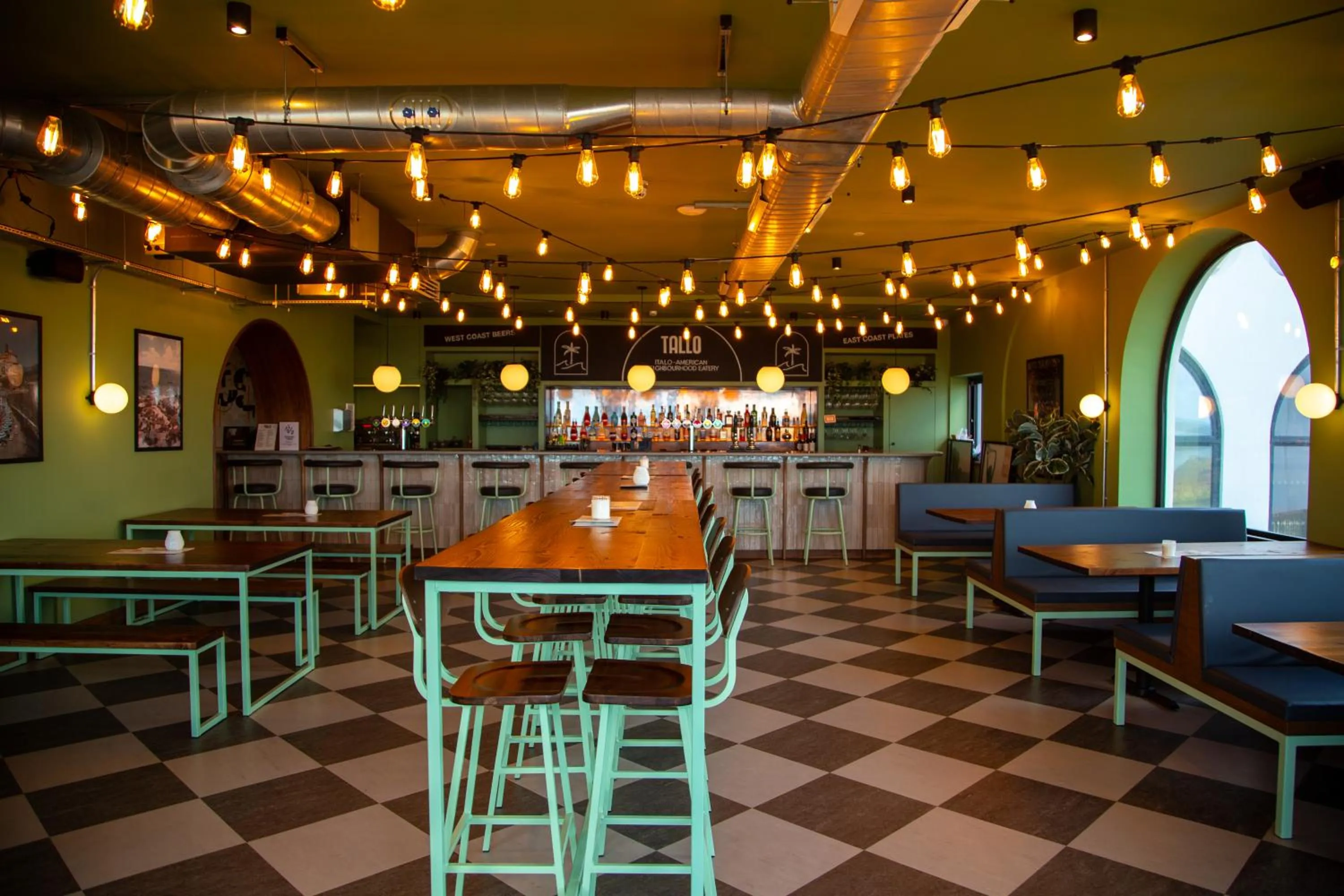 Restaurant/places to eat in SeaSpace