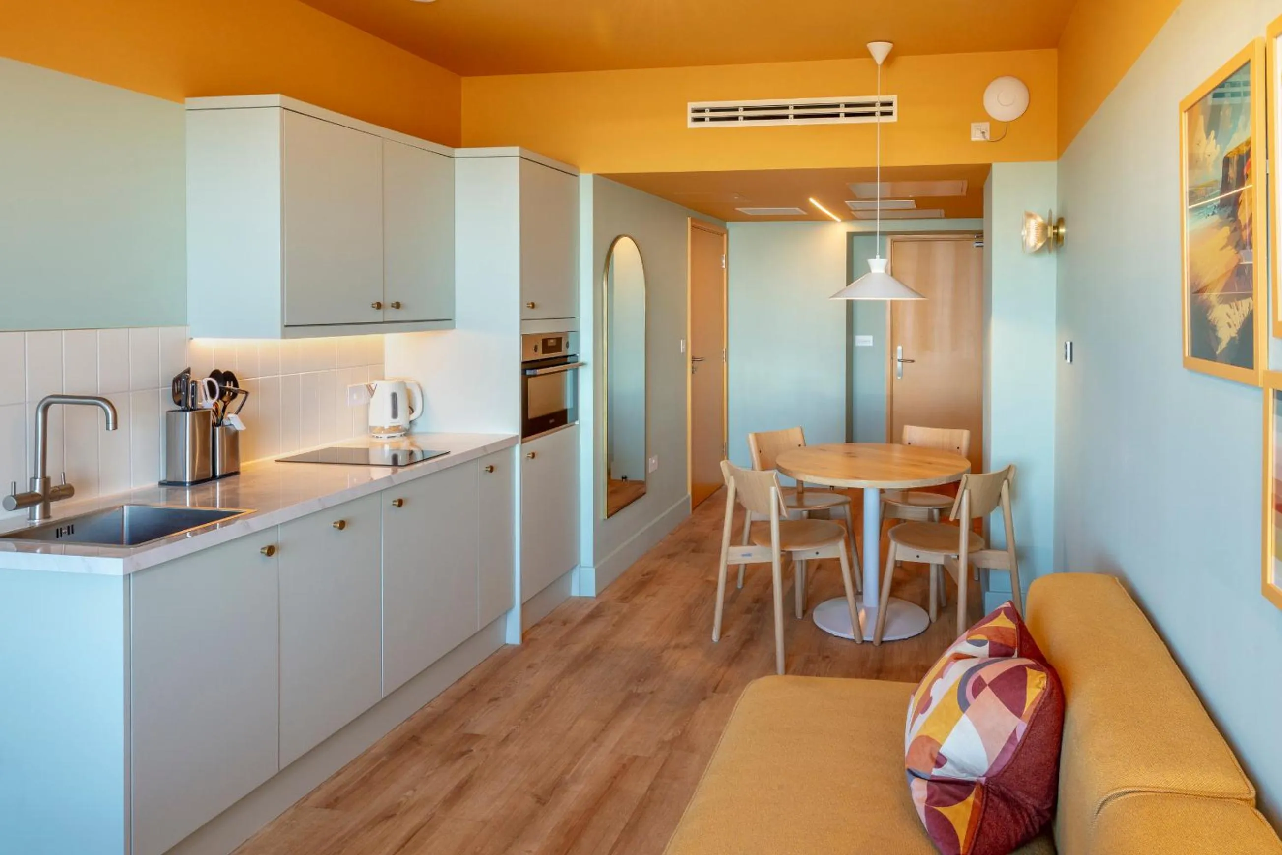 Kitchen or kitchenette in SeaSpace