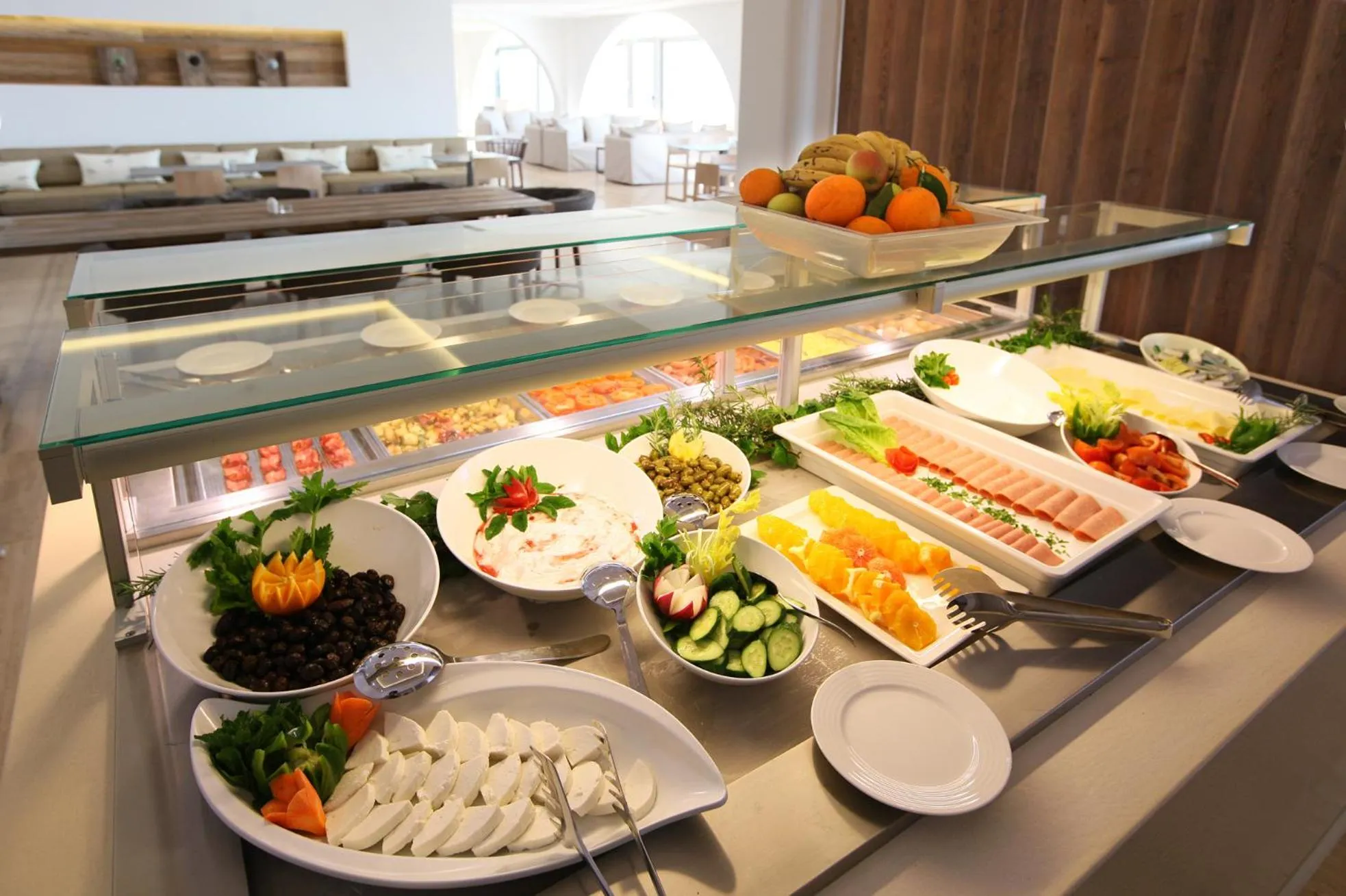 Restaurant/places to eat in Droushia Heights Hotel