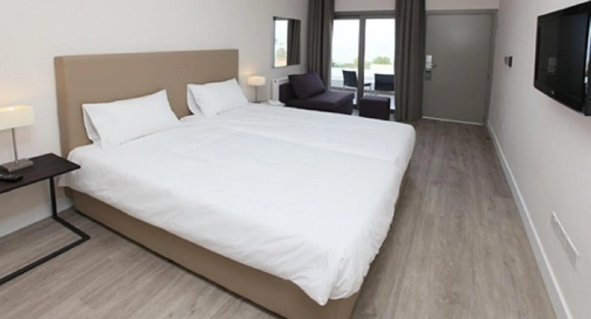 Bed in Droushia Heights Hotel