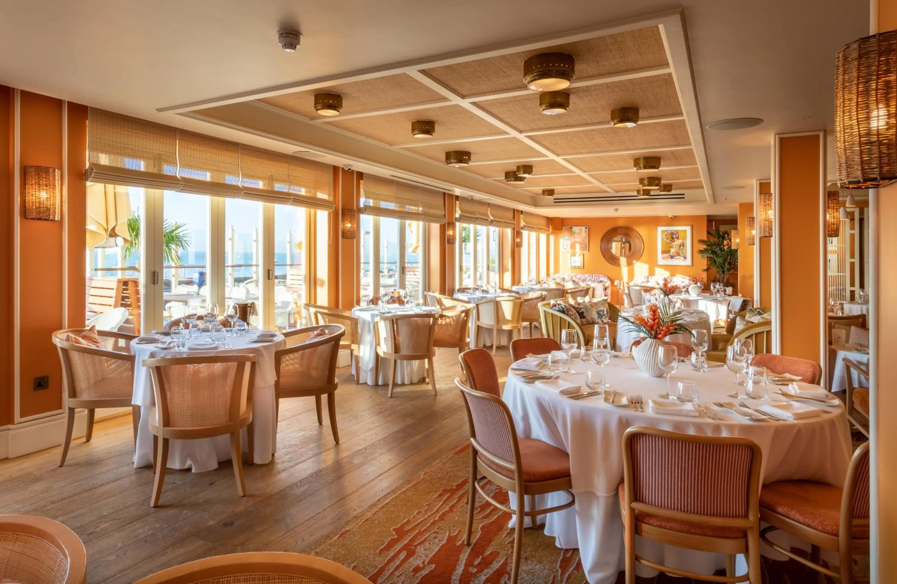 Restaurant/places to eat in Roslin Beach Hotel