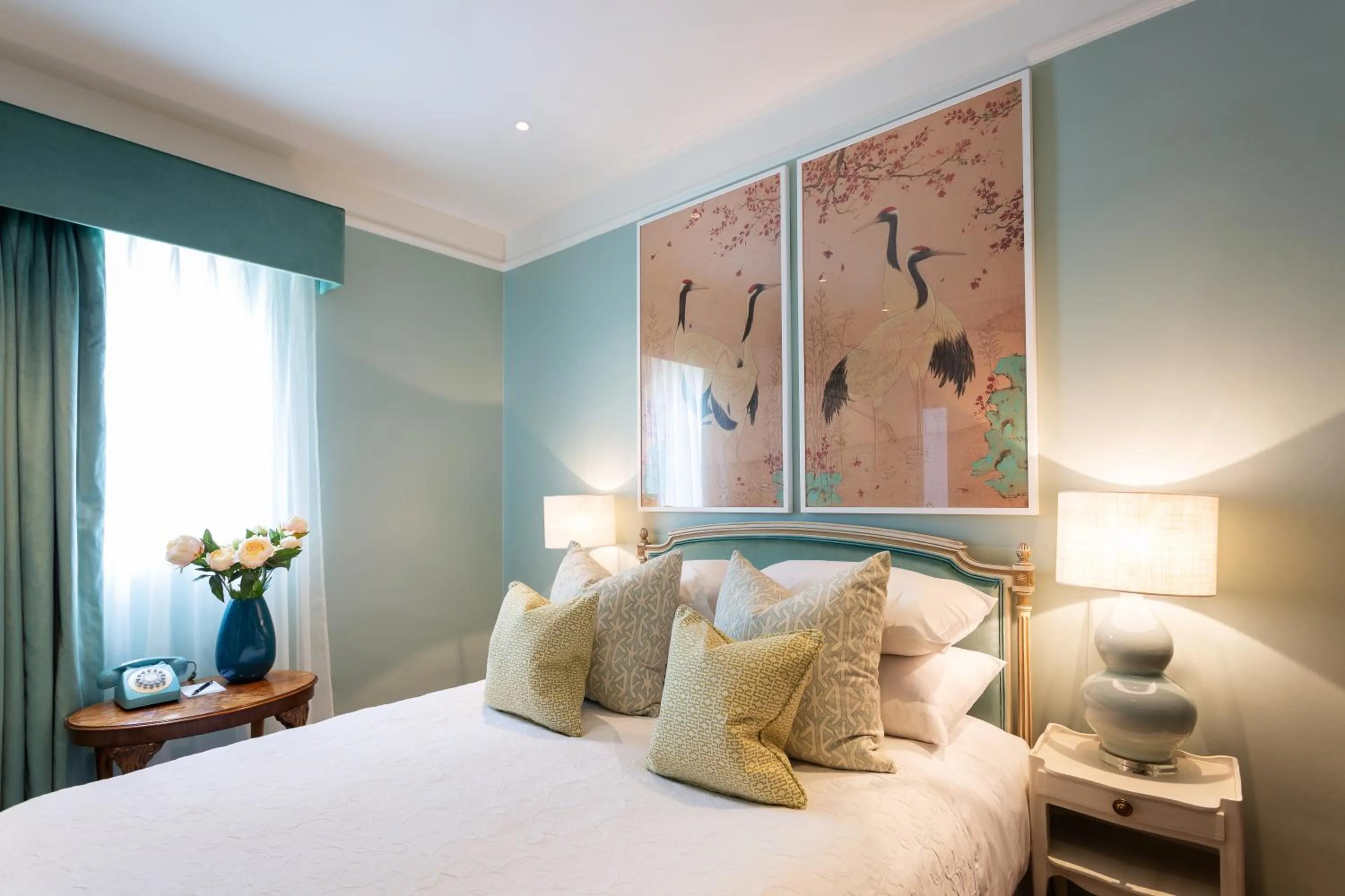 Bedroom, Bed in Roslin Beach Hotel