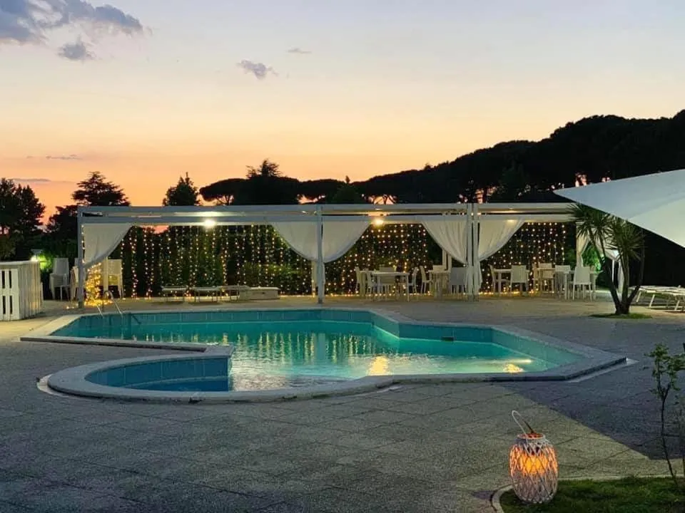 Swimming pool in PepeRosa B&B and Events