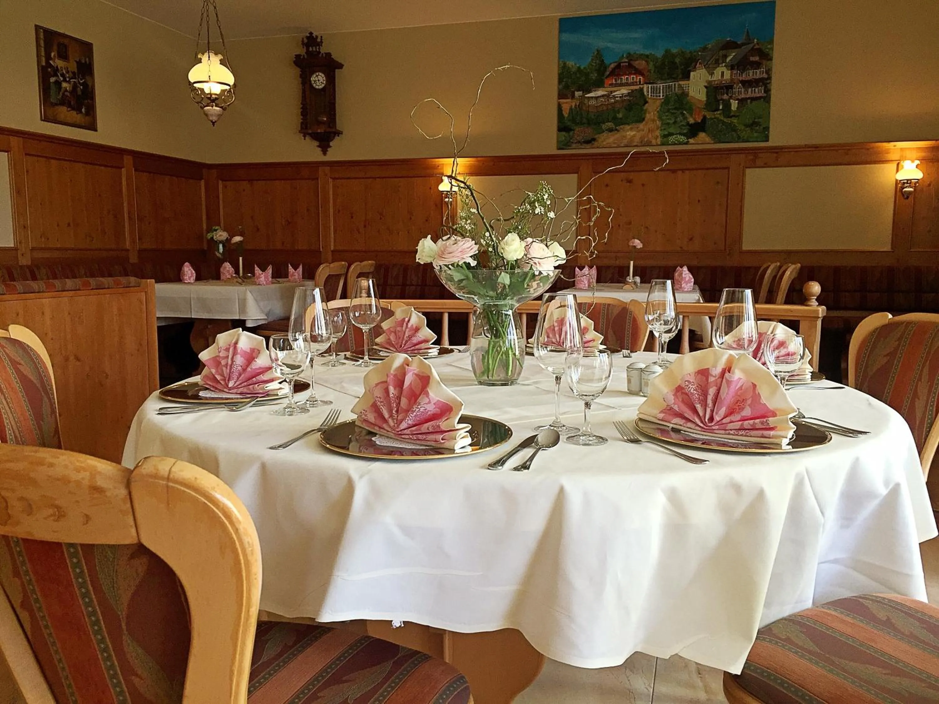 Restaurant/places to eat in Parkhotel Margaretenhof