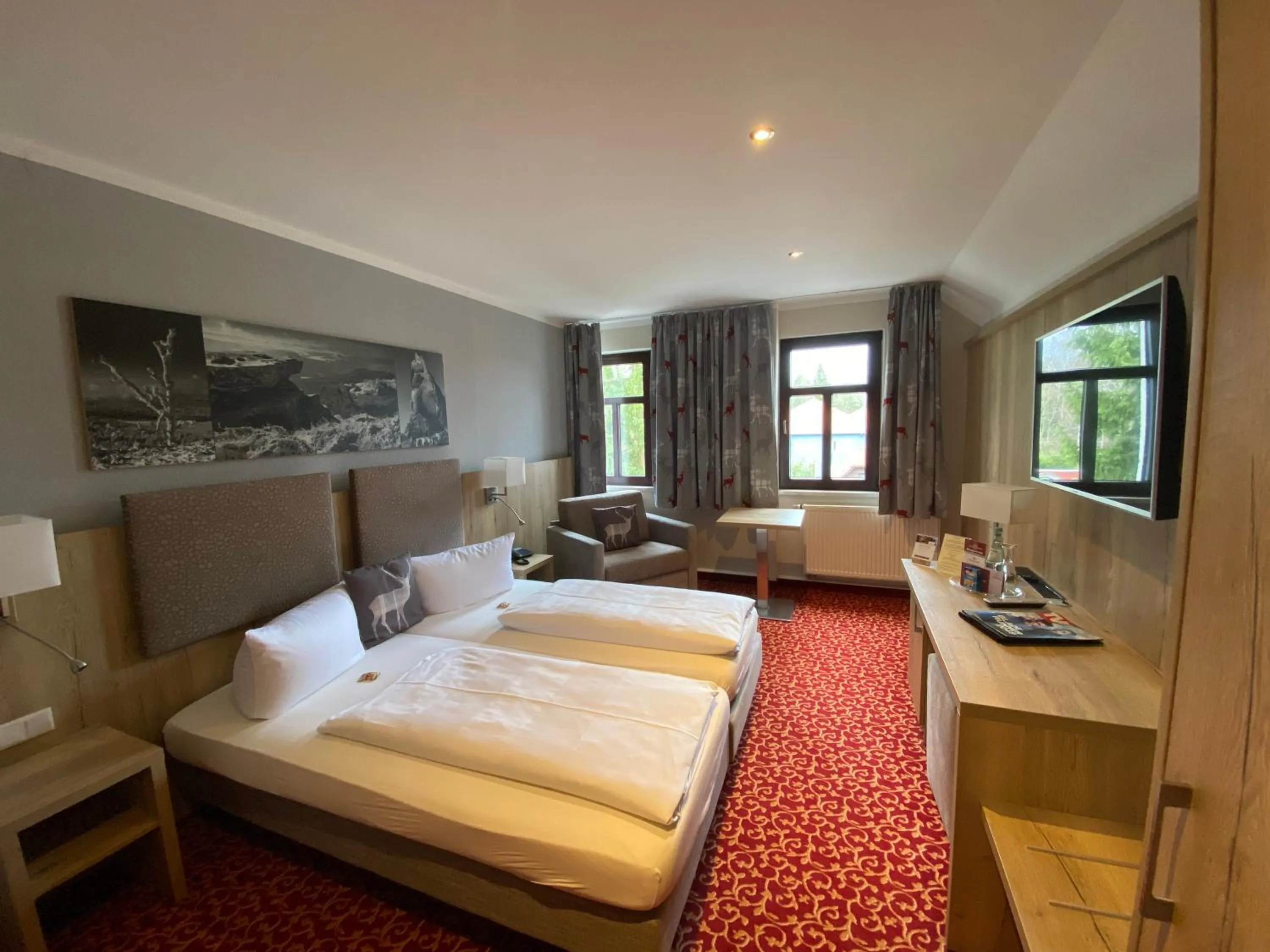 Photo of the whole room, Bed in Parkhotel Margaretenhof