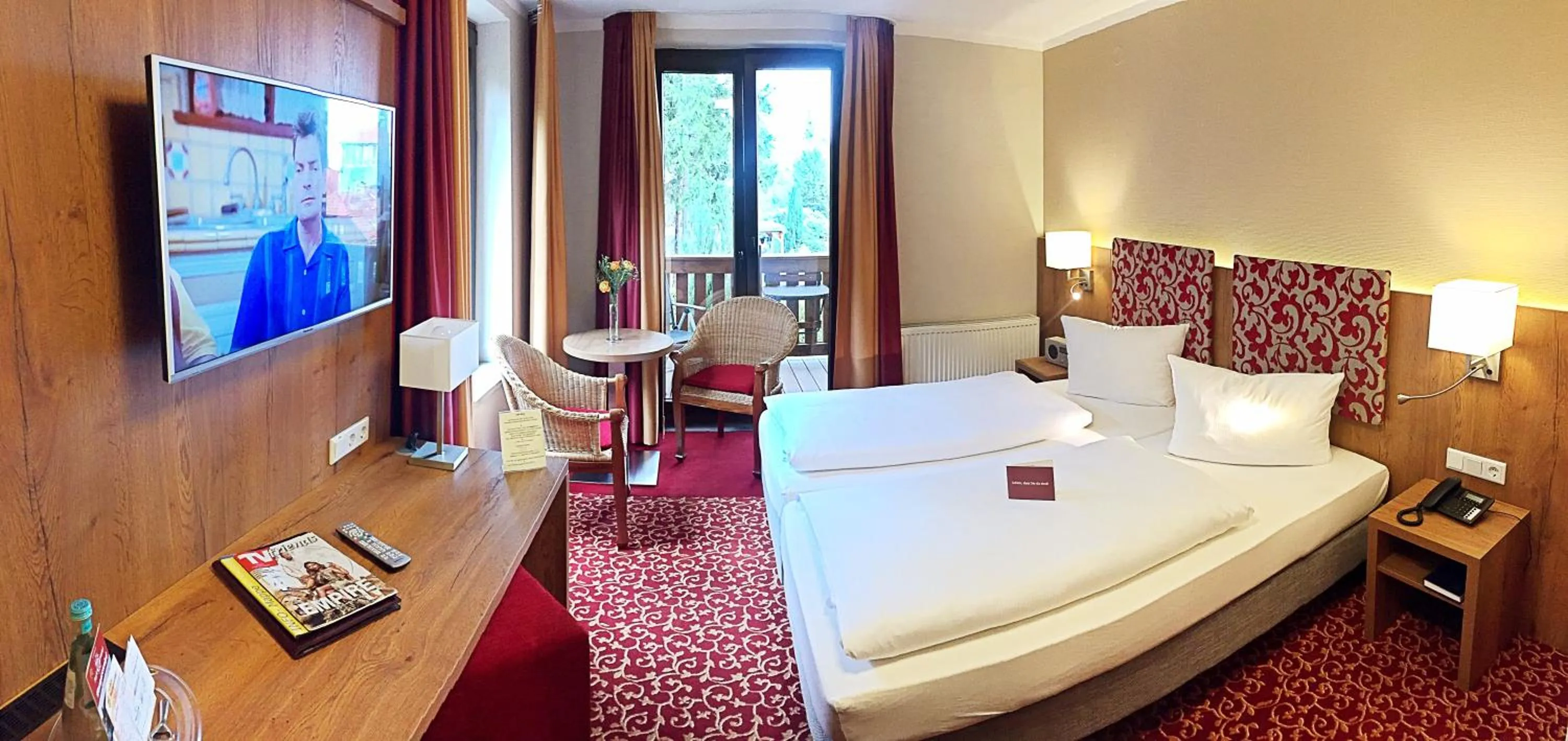 Photo of the whole room, Bed in Parkhotel Margaretenhof