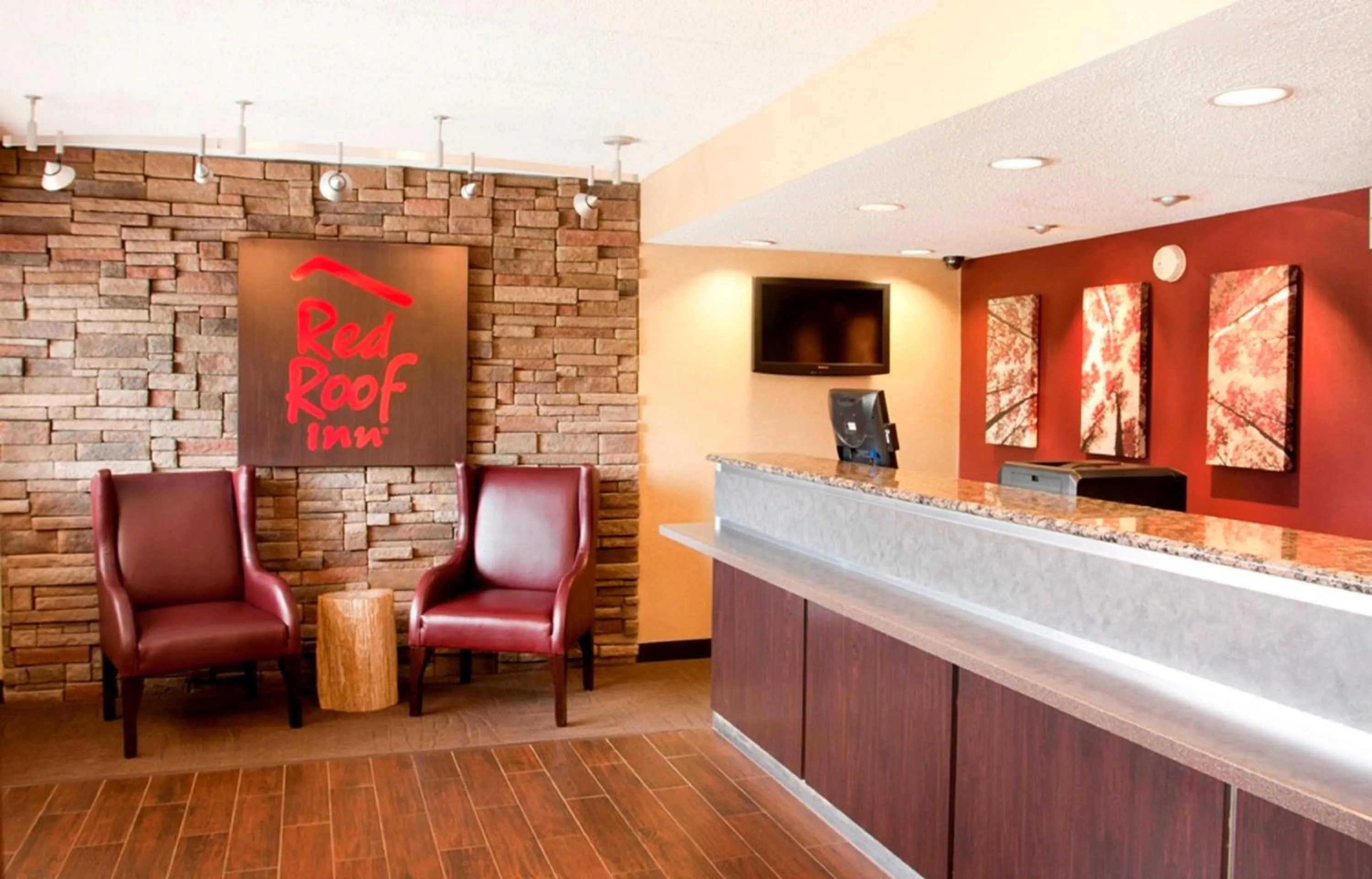 Lobby or reception in Red Roof Inn Aberdeen