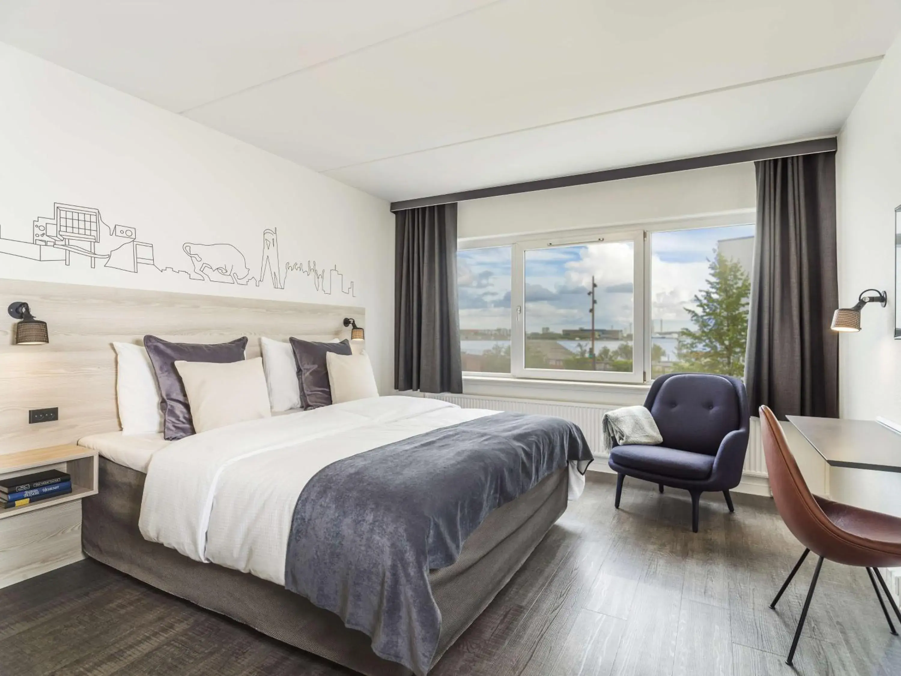 Standard Guest Room in Radisson Blu Limfjord Hotel, Aalborg Standard Guest Room in Radisson Blu Limfjord Hotel, Aalborg