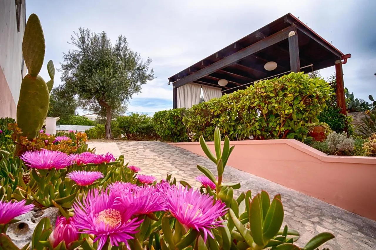 Garden in B&B Happy Days Golfo di Gallipoli