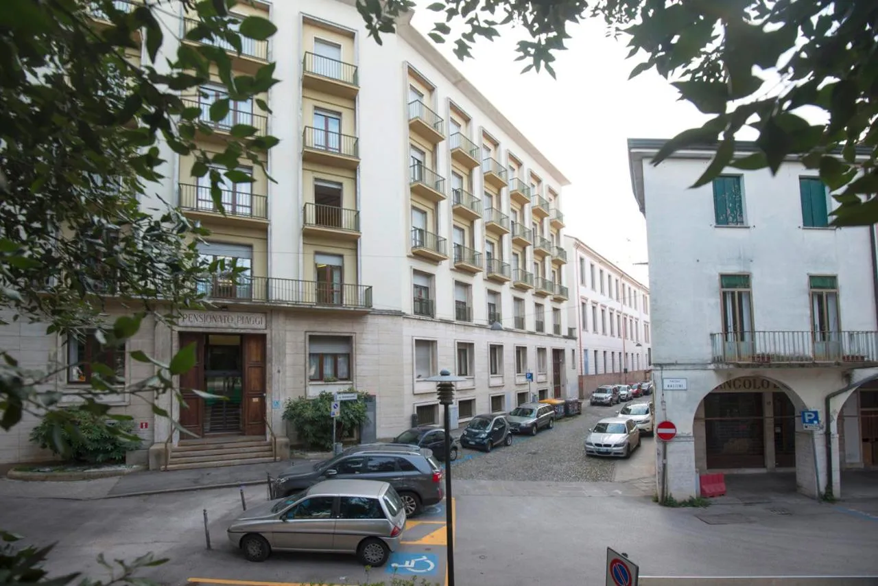 Facade/entrance in Casa Al Carmine