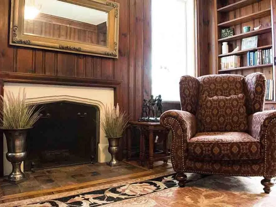 Living room in The Manor on Front