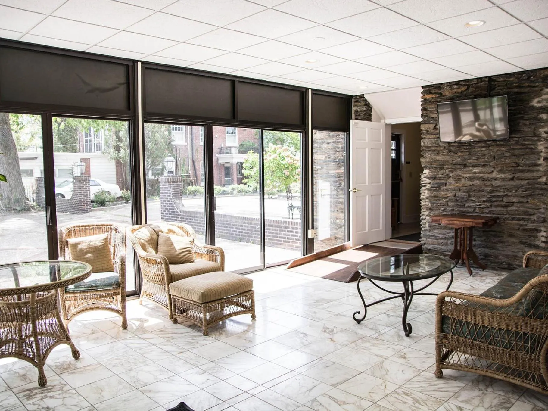 Lobby or reception in The Manor on Front