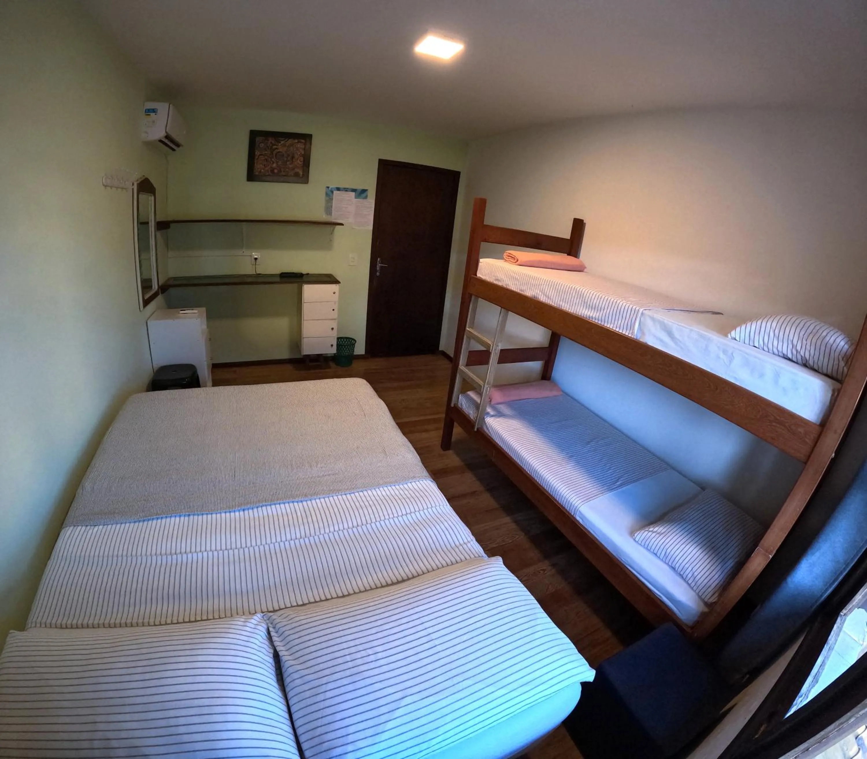 Bed in Santinho Hostel