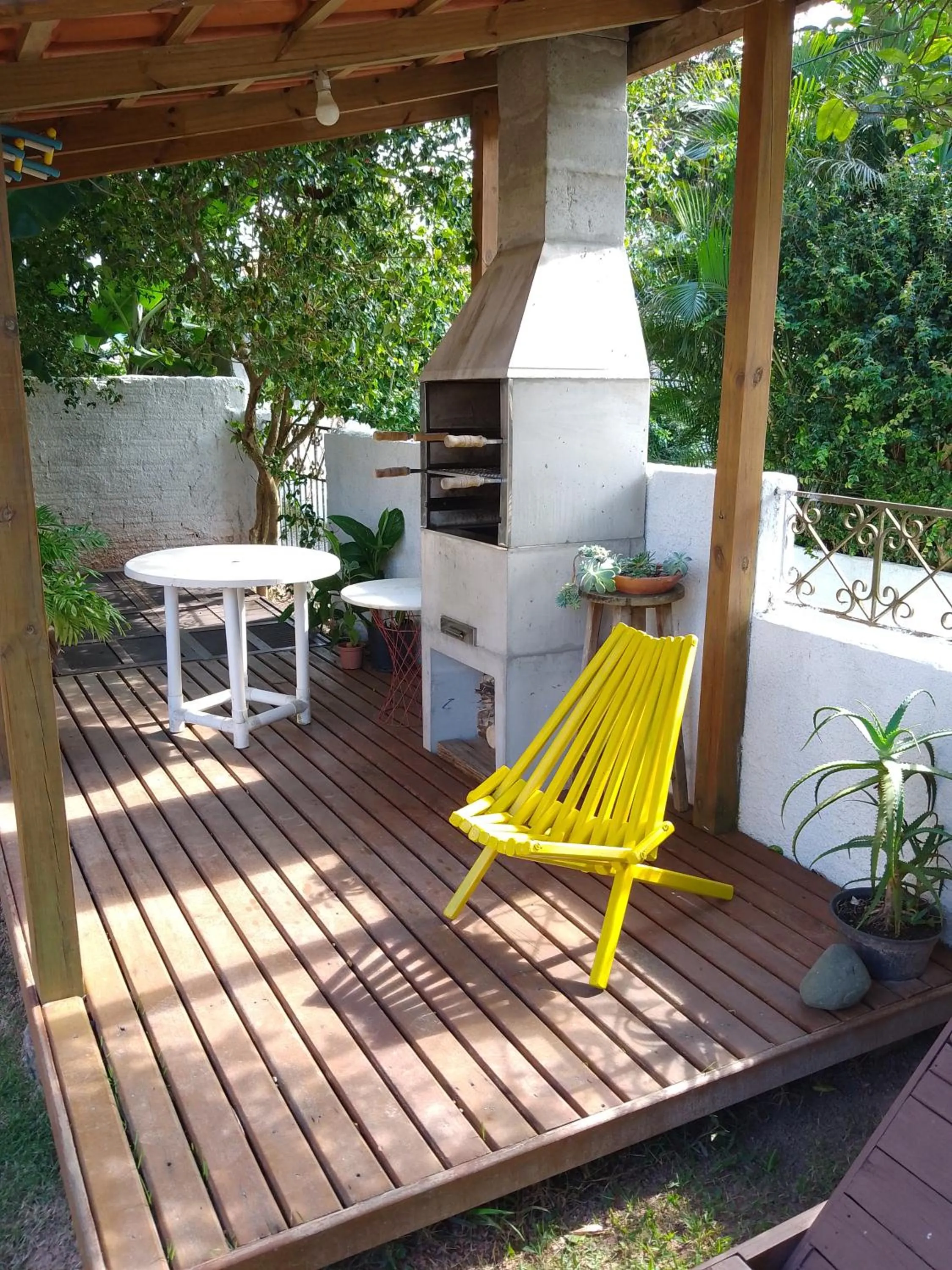 BBQ facilities in Santinho Hostel