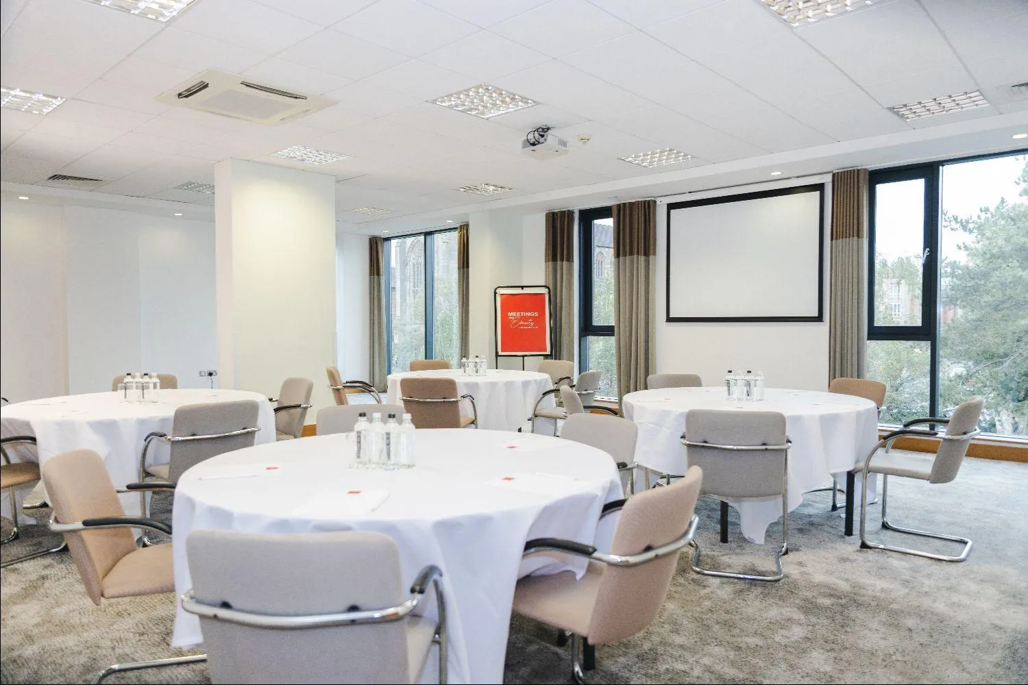 Meeting/conference room in Leonardo Hotel Derby