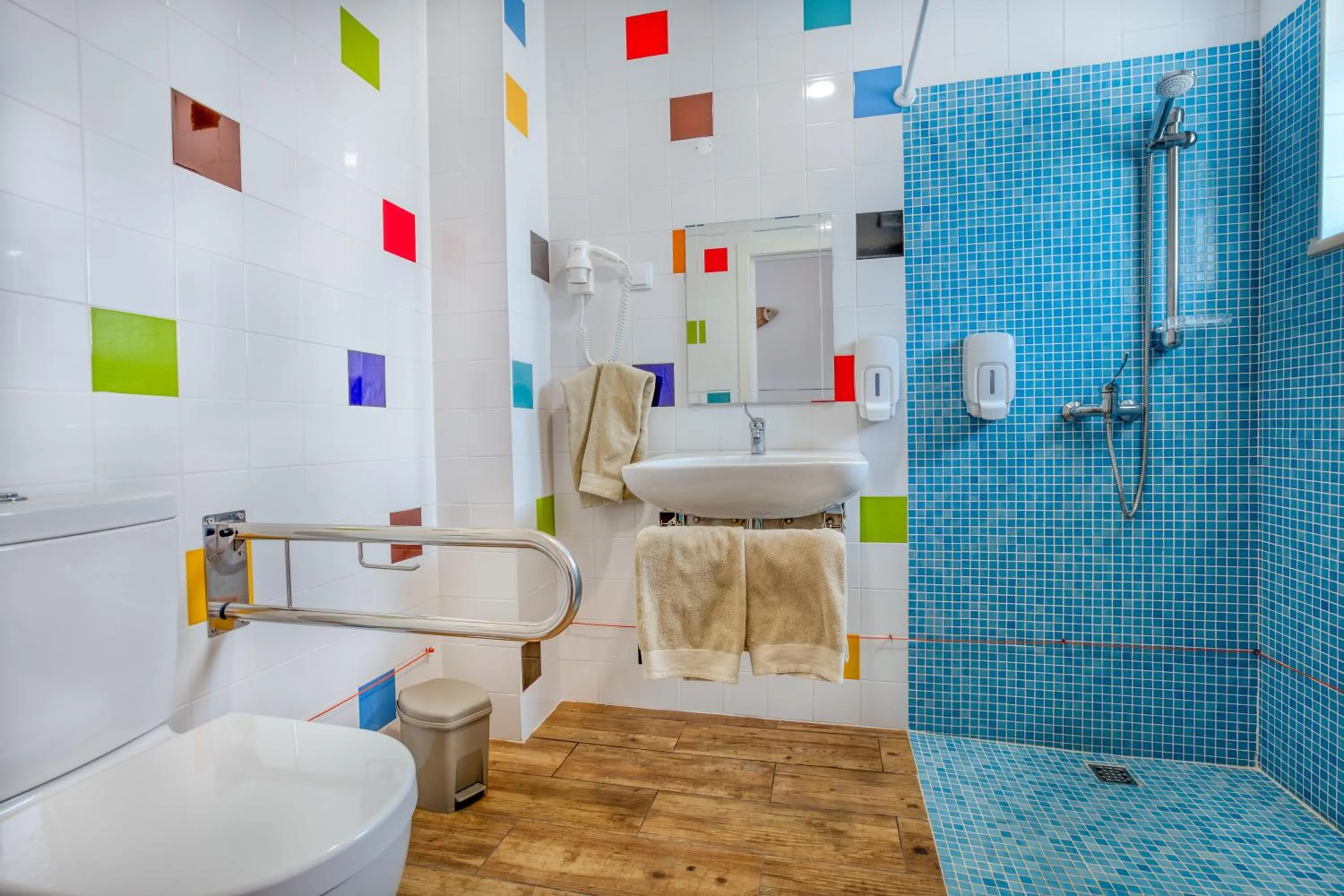 Facility for disabled guests in Sagres Sun Stay - Surf Camp & Hostel