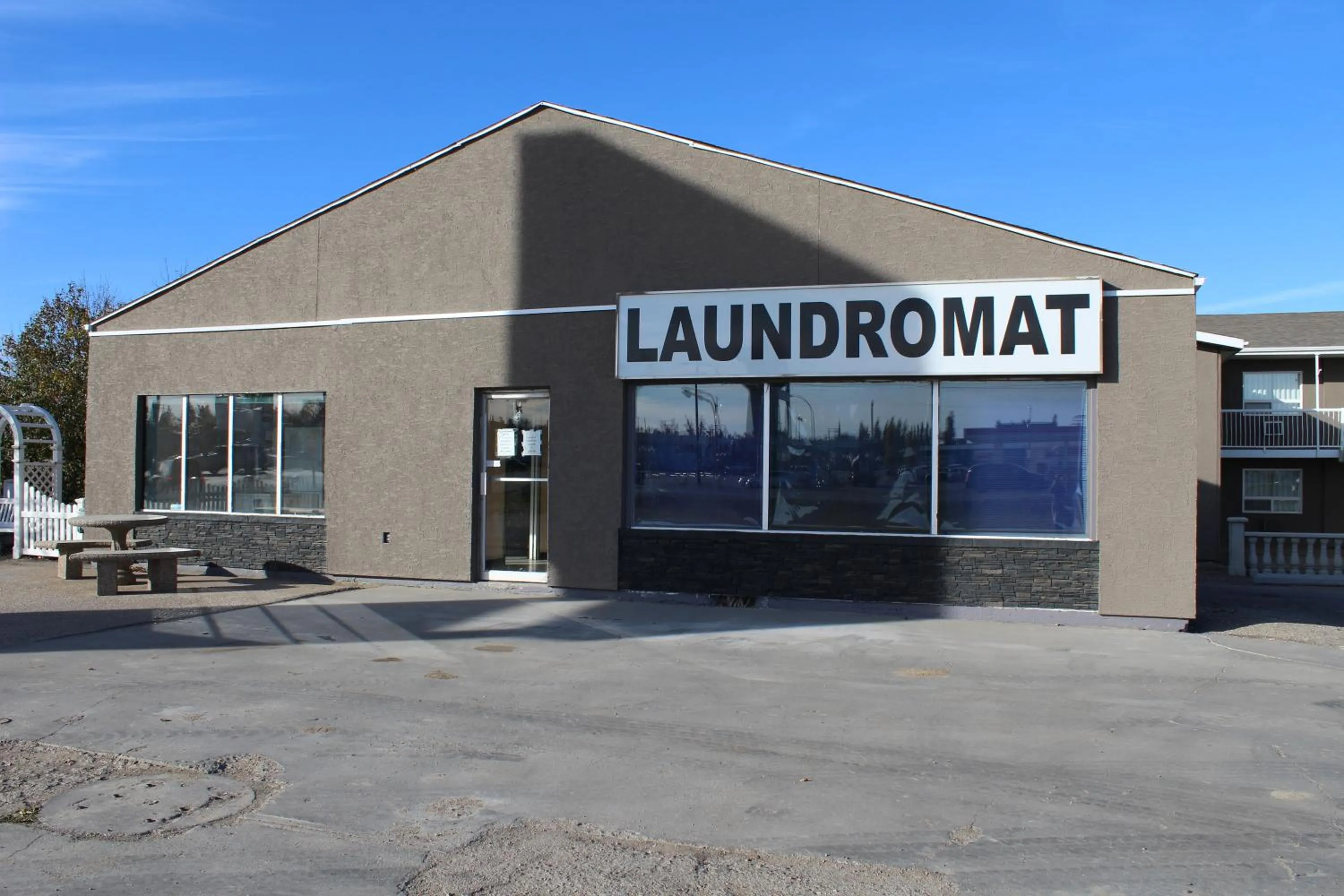 Arbour Ridge Inn & Suites