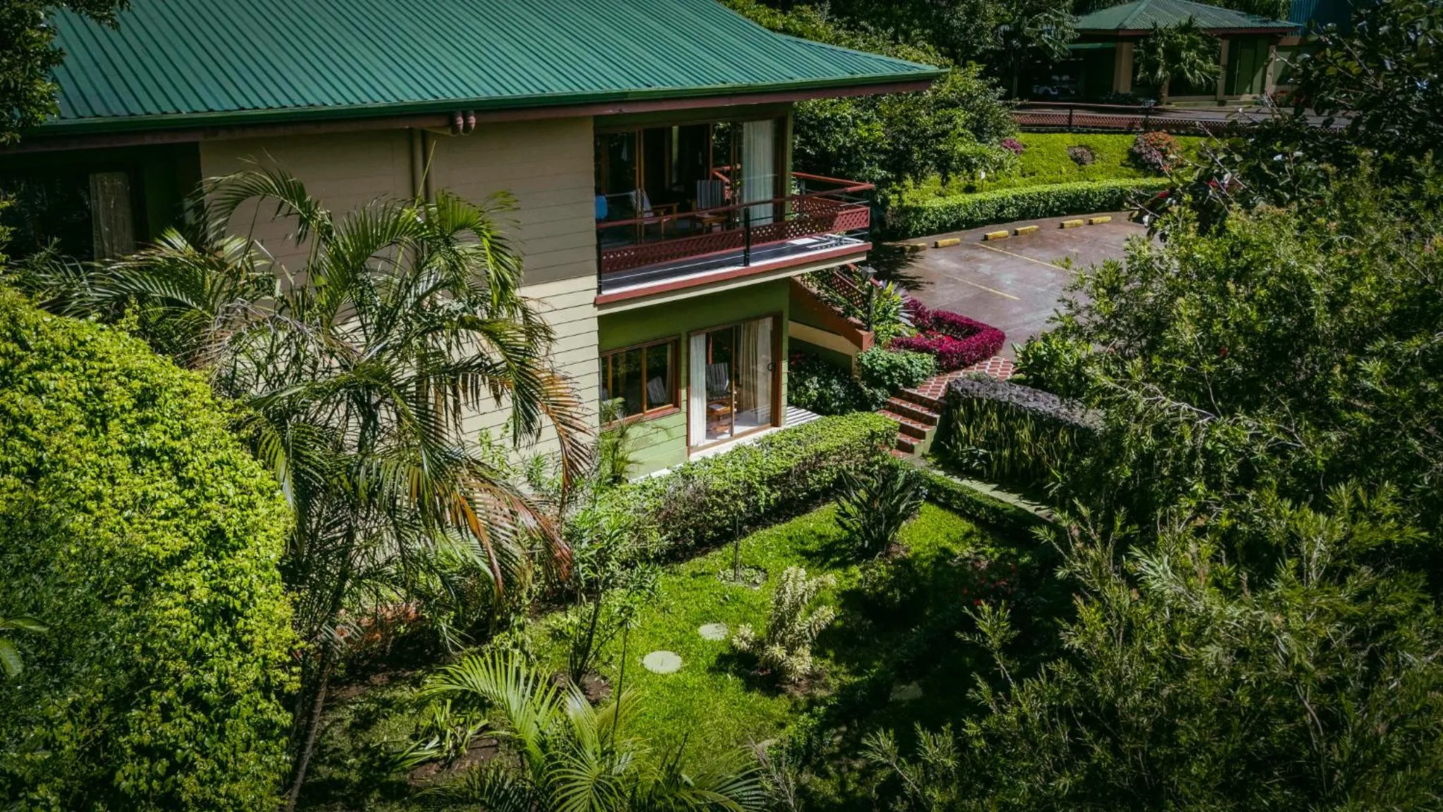 Garden view in Ficus Sunset Suites