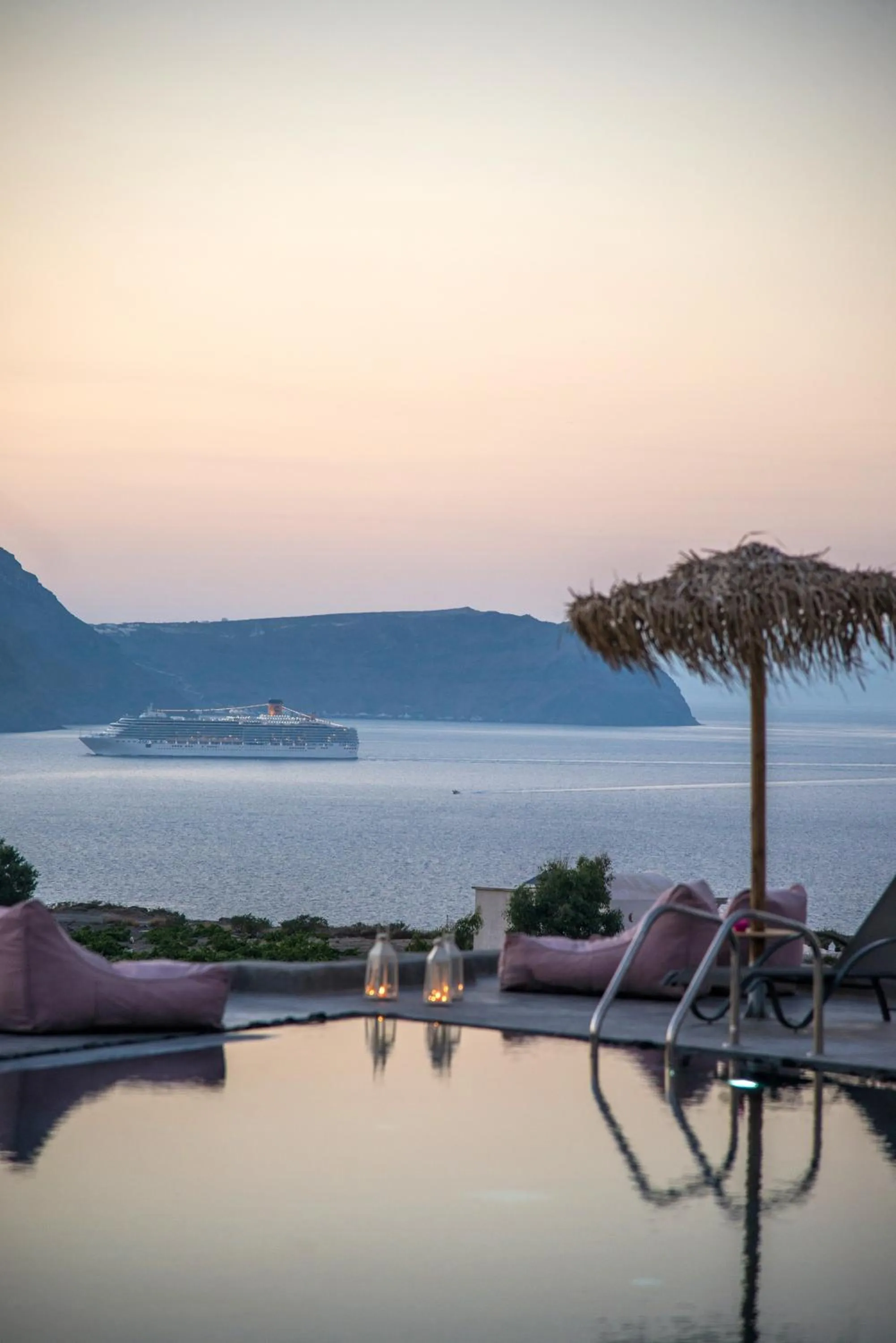 Property building in Sunset Faros