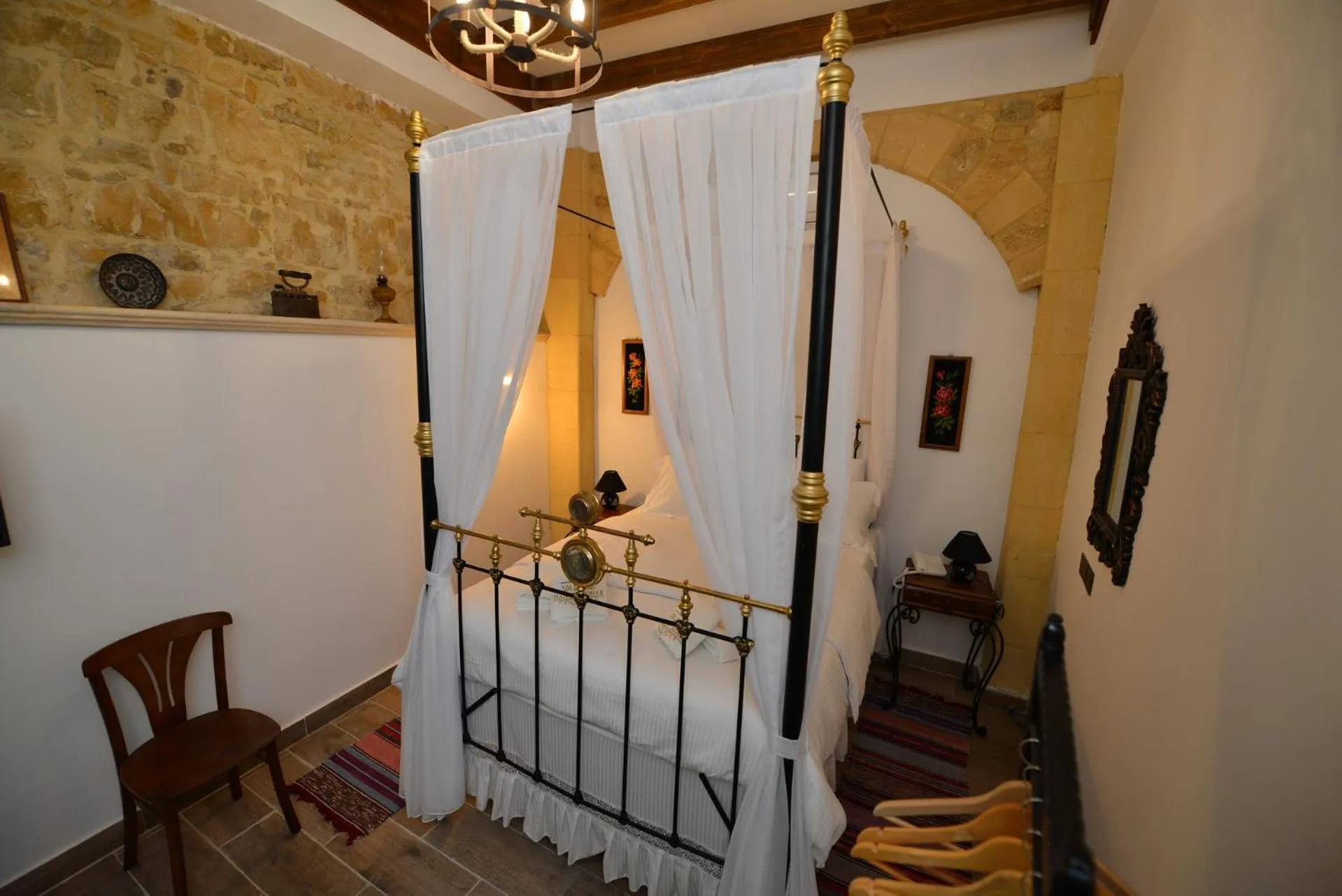 Bed in Hotel Valide Hanim Konak