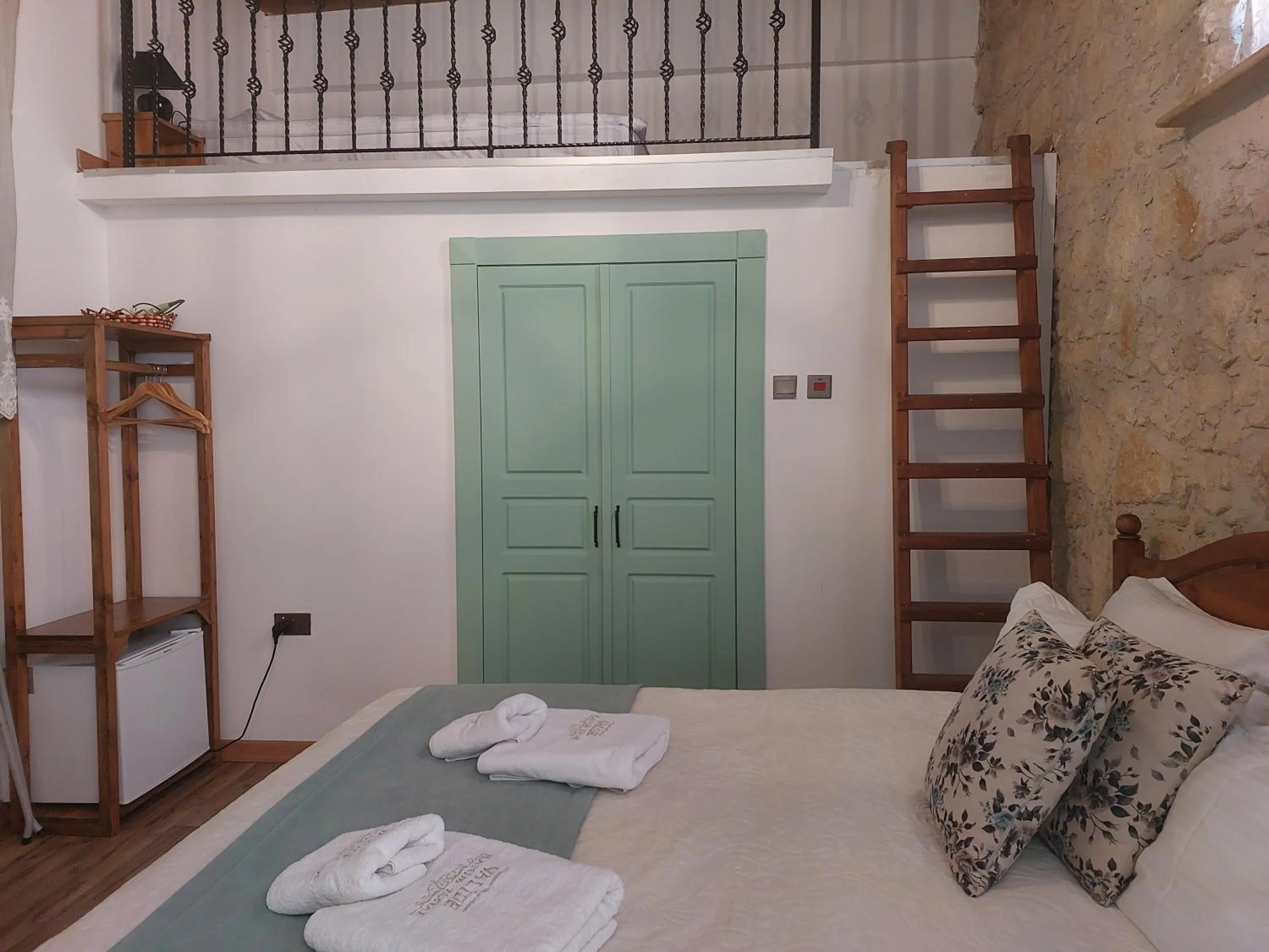 Bed in Hotel Valide Hanim Konak