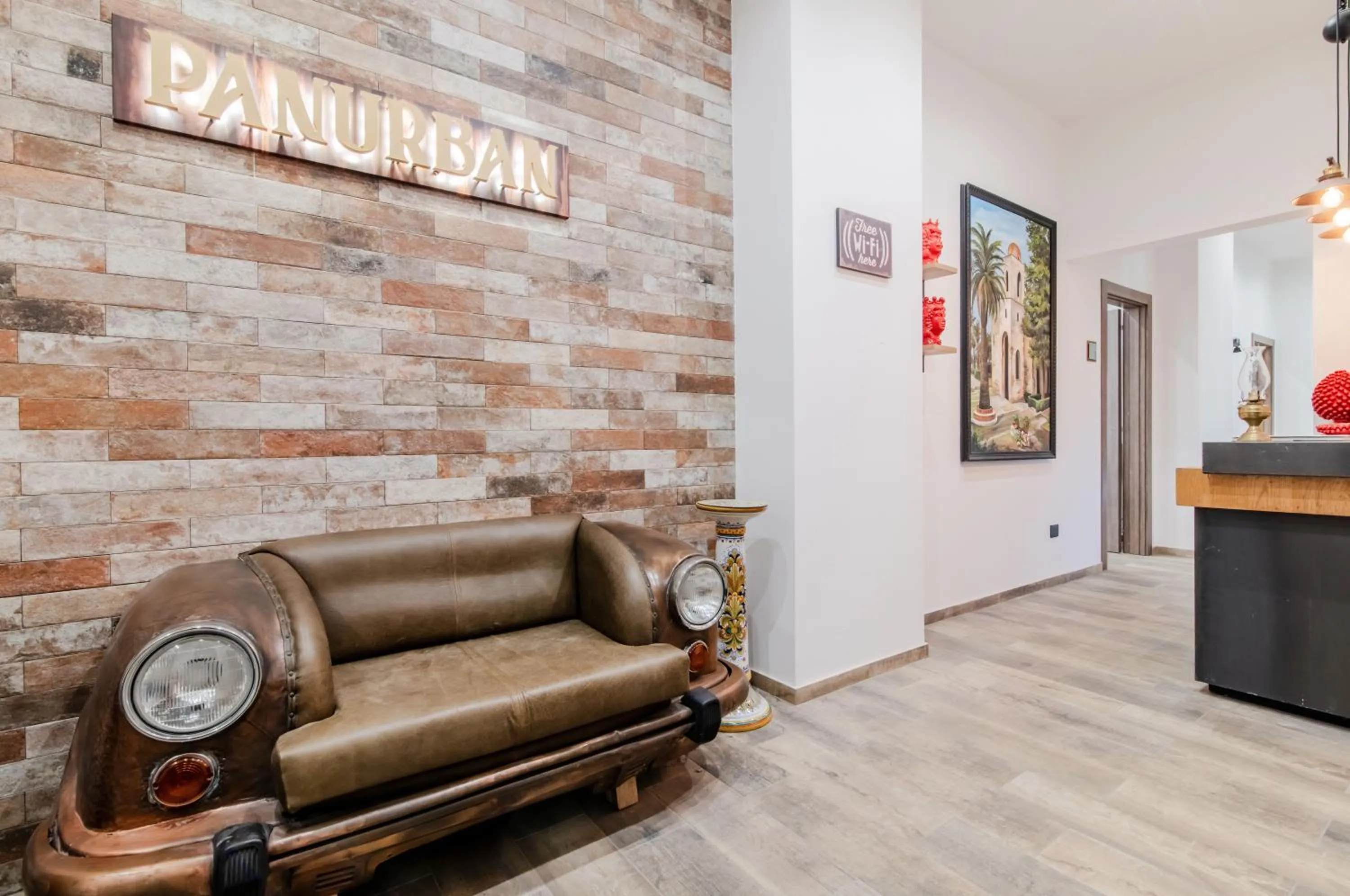 Lobby or reception in Panurban Rooms by Wonderful Italy