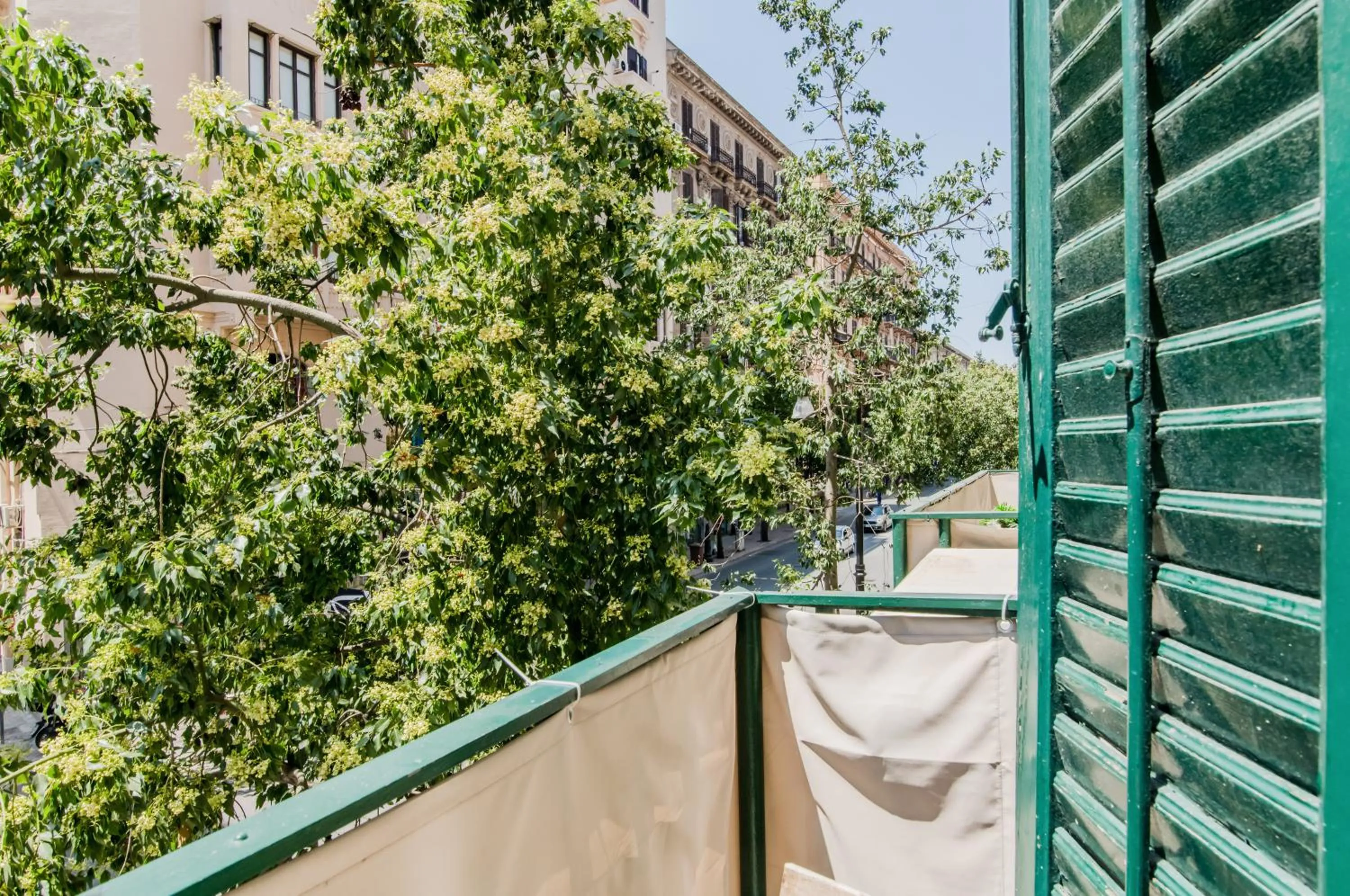 Balcony/Terrace in Panurban Rooms by Wonderful Italy